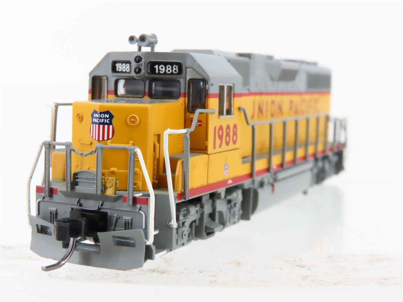 N Scale Atlas 40004129 UP Union Pacific GP38 Diesel Locomotive #1988