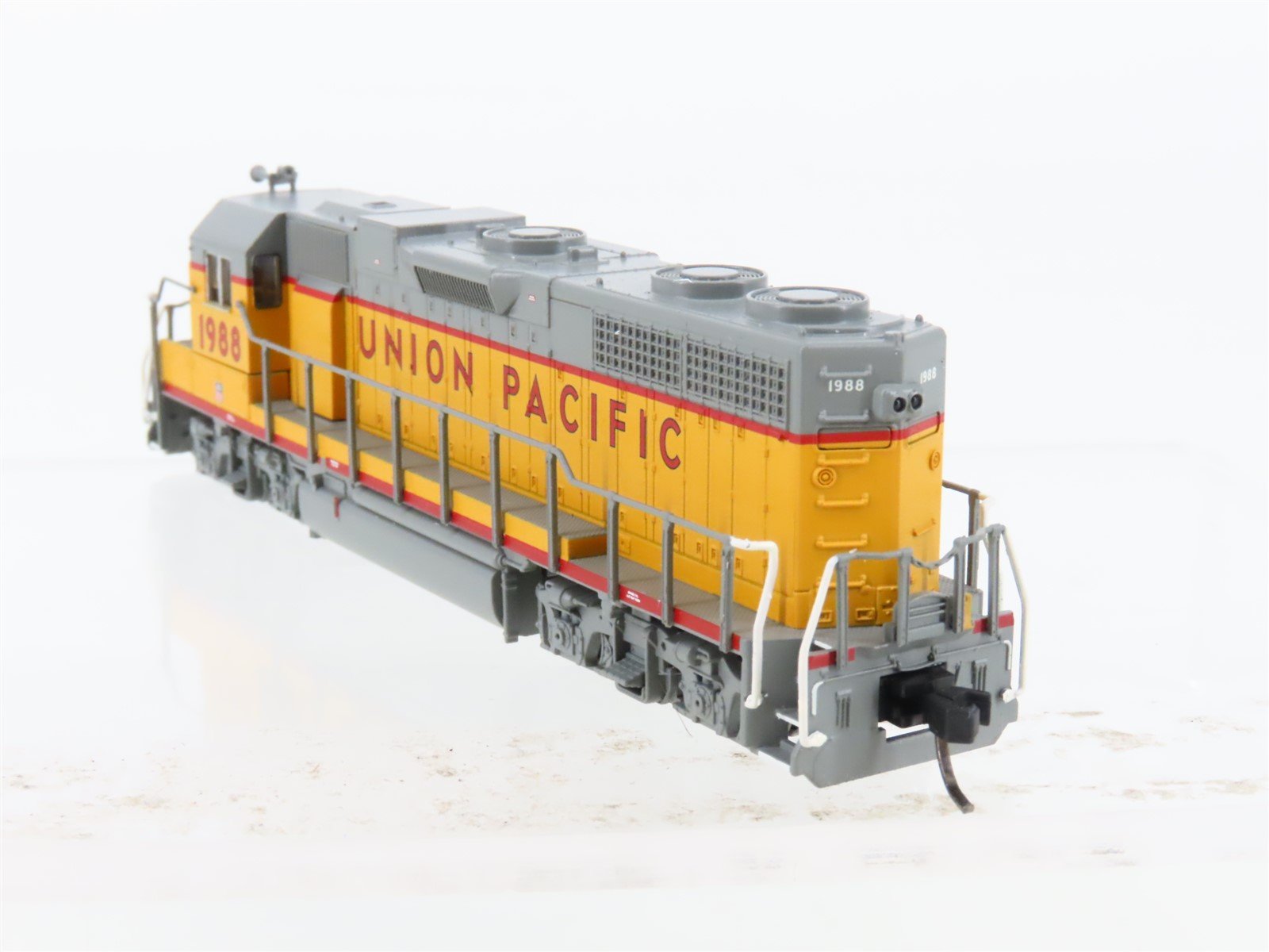 N Scale Atlas 40004129 UP Union Pacific GP38 Diesel Locomotive #1988
