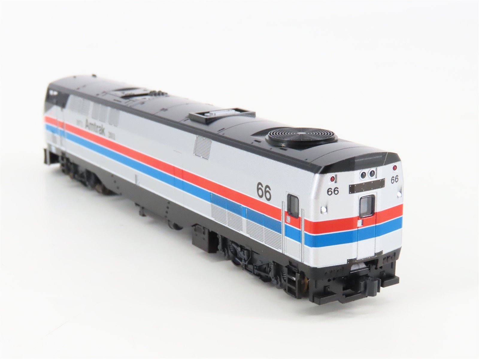N Scale KATO 176-6023 Amtrak Phase II P42 Diesel Locomotive #66