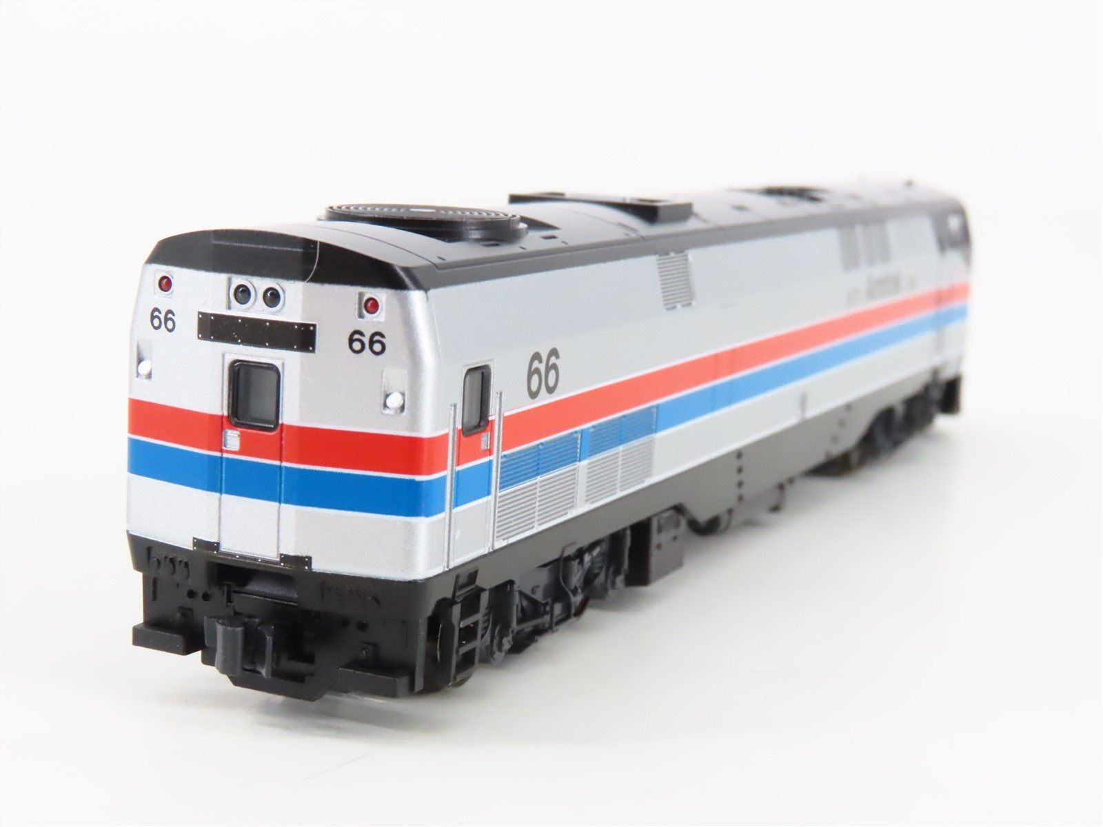 N Scale KATO 176-6023 Amtrak Phase II P42 Diesel Locomotive #66