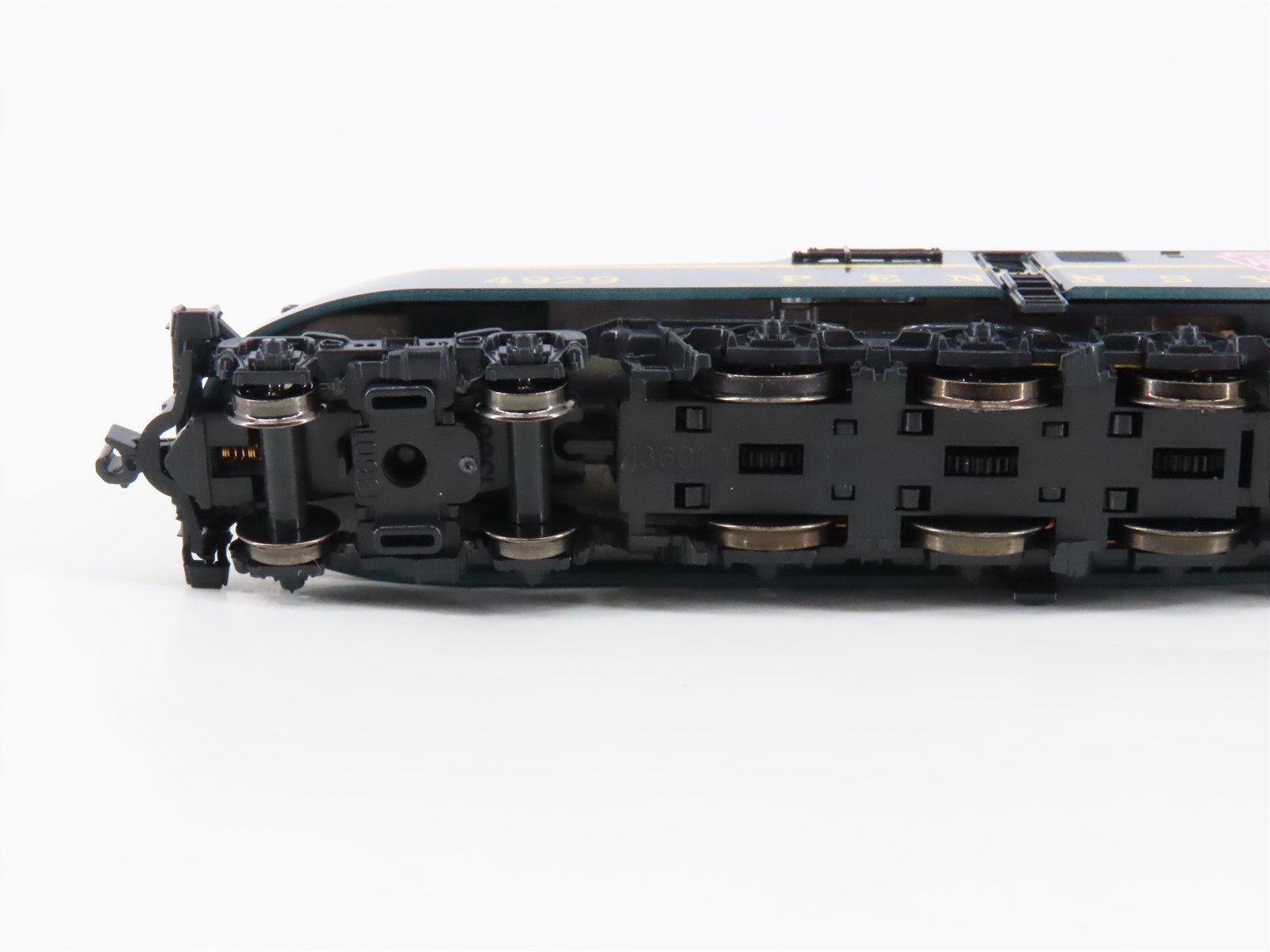N Scale KATO 137-2012 PRR Pennsylvania GG1 Electric Locomotive #4929
