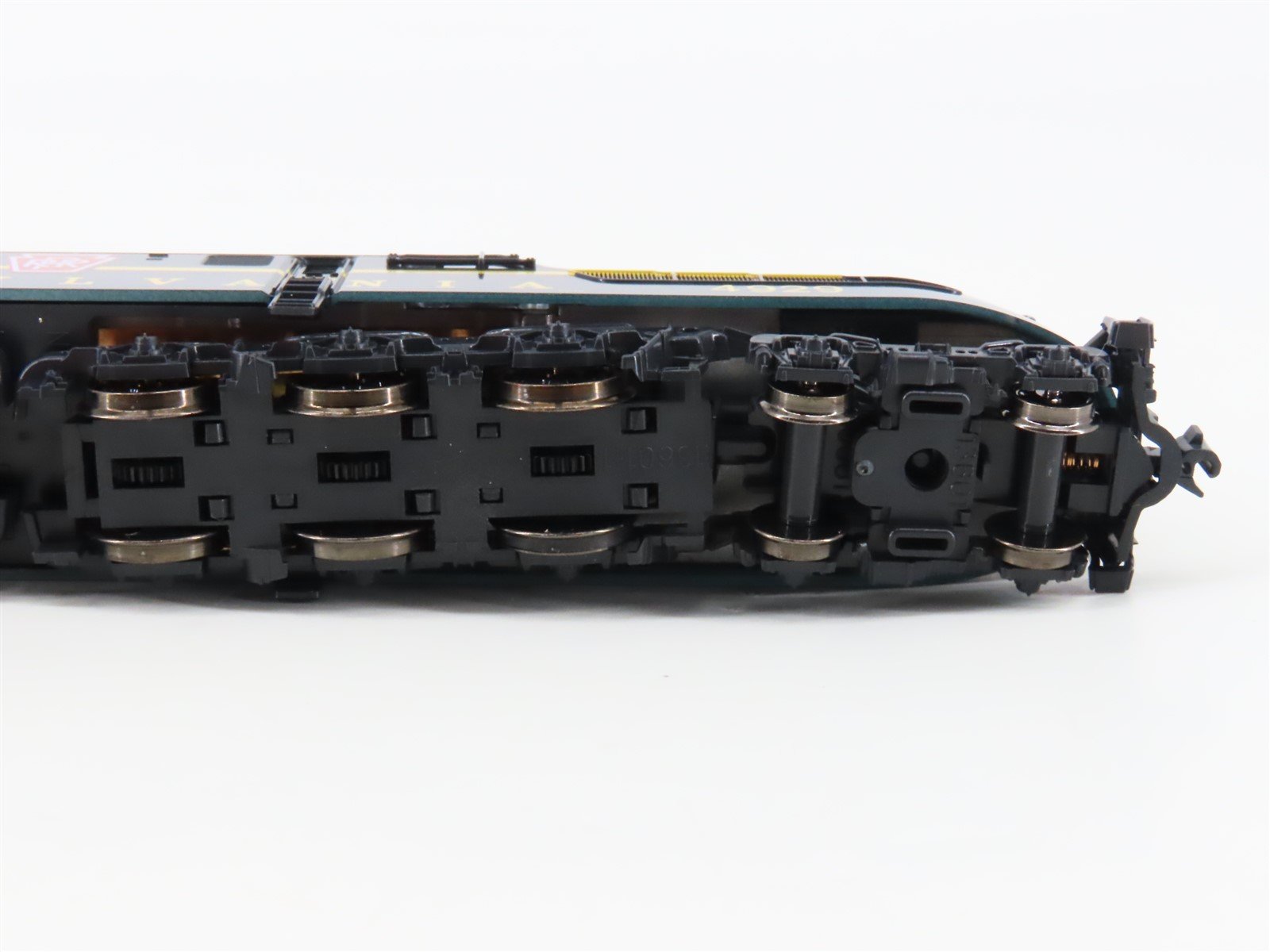 N Scale KATO 137-2012 PRR Pennsylvania GG1 Electric Locomotive #4929