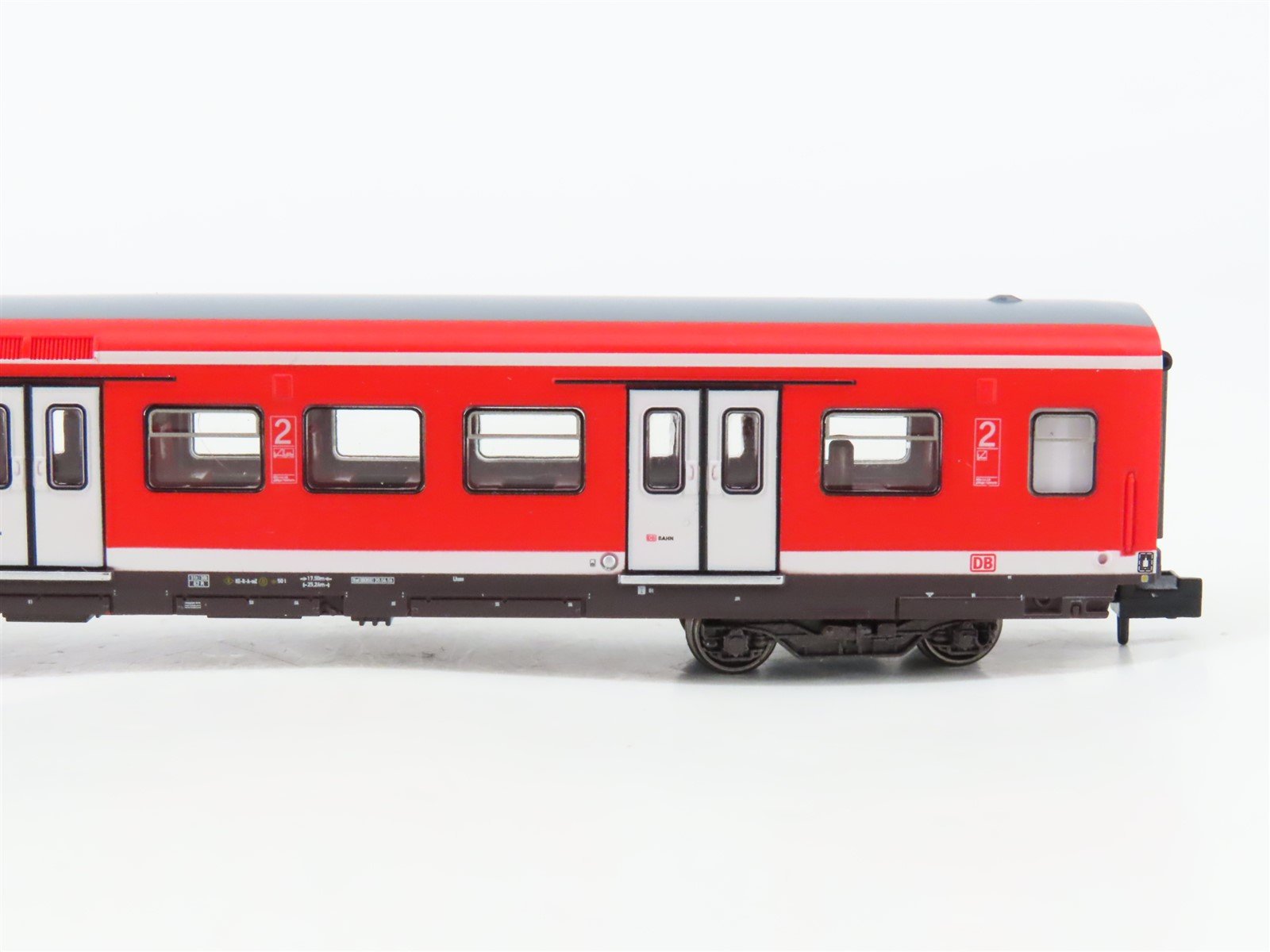 N Scale Trix 15890 DB Deutsche Bahn Wagon & Control Passenger 2-Car Set