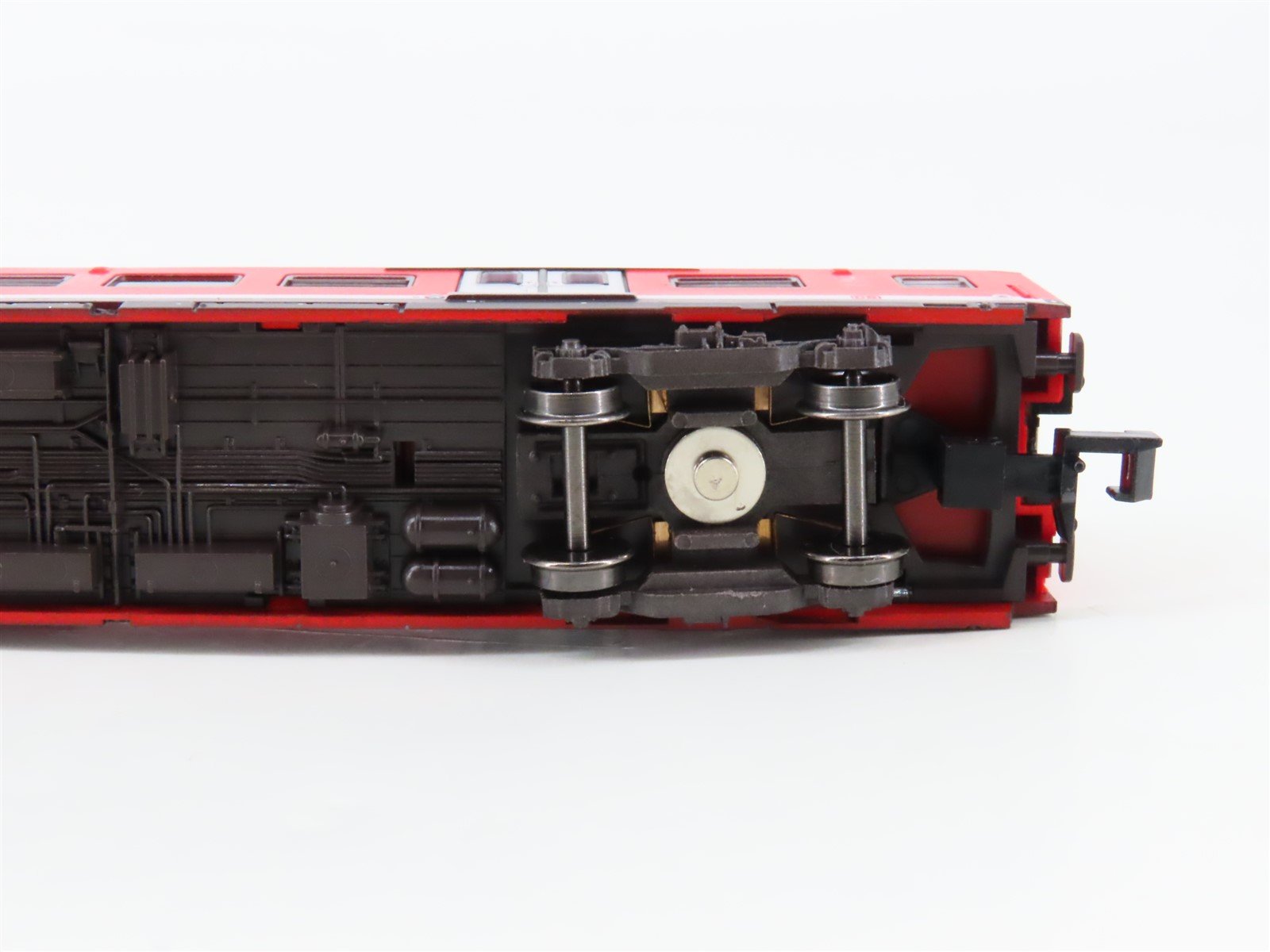 N Scale Trix 15890 DB Deutsche Bahn Wagon & Control Passenger 2-Car Set