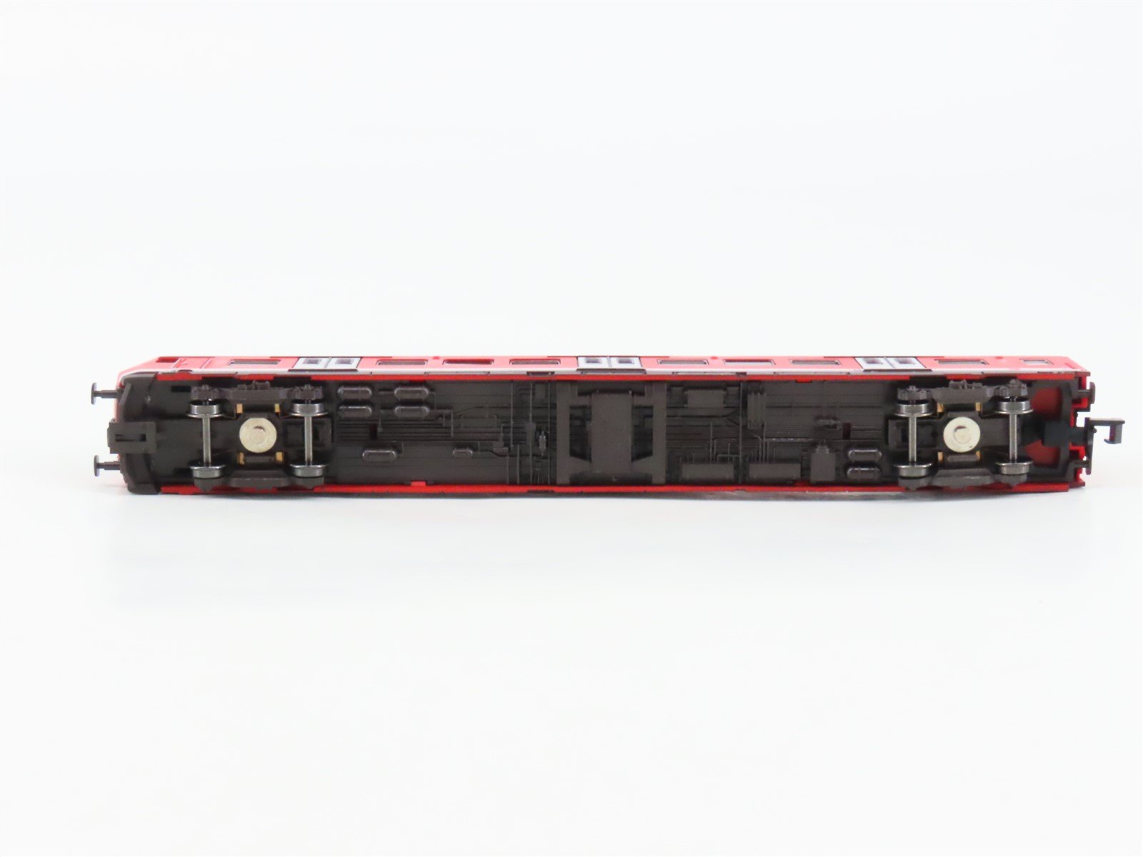 N Scale Trix 15890 DB Deutsche Bahn Wagon & Control Passenger 2-Car Set