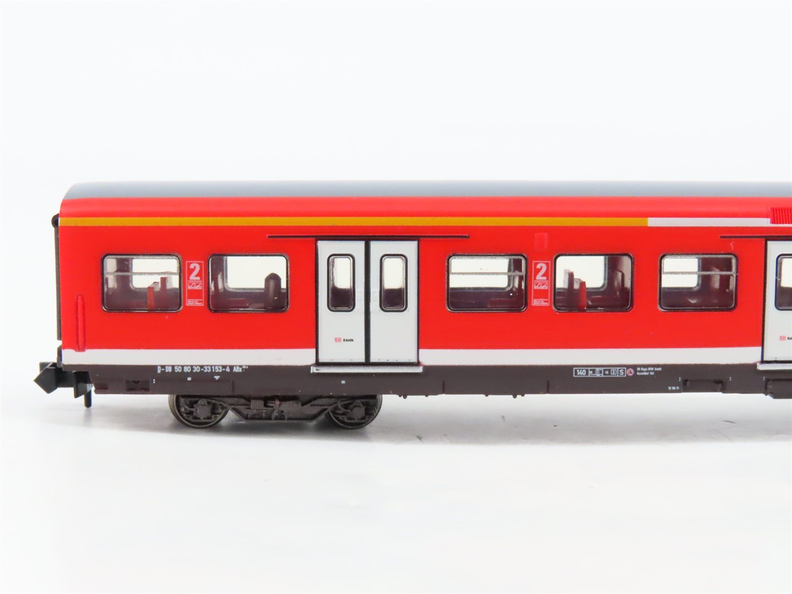 N Scale Trix 15890 DB Deutsche Bahn Wagon & Control Passenger 2-Car Set