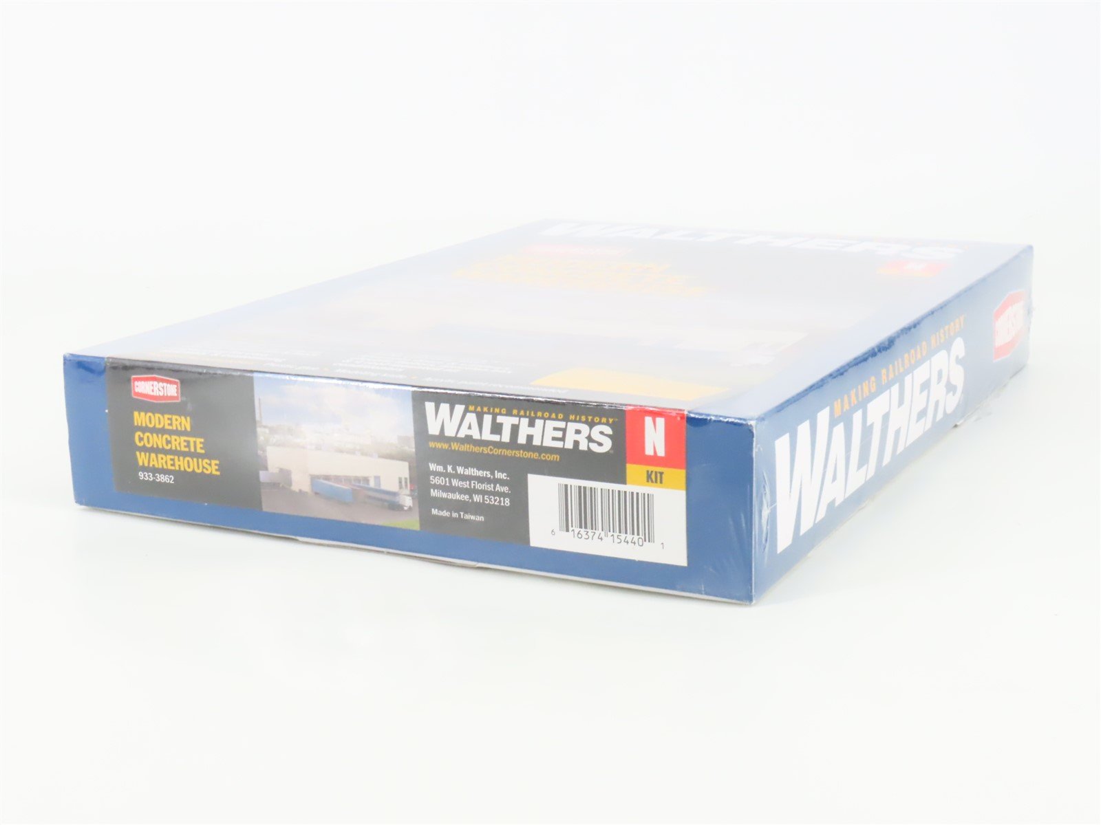N Scale Walthers 933-3862 Modern Concrete Warehouse Building Kit SEALED