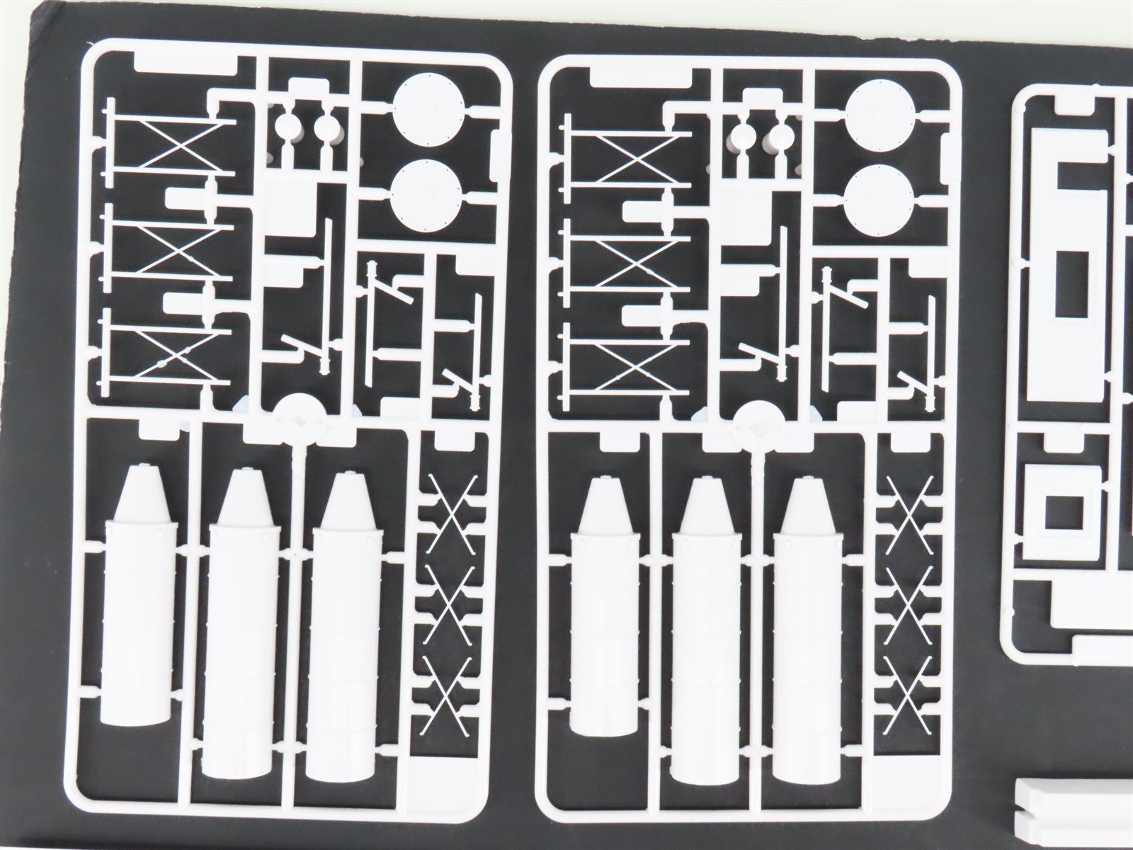 N Scale Faller 3 Industrial Silo Kit