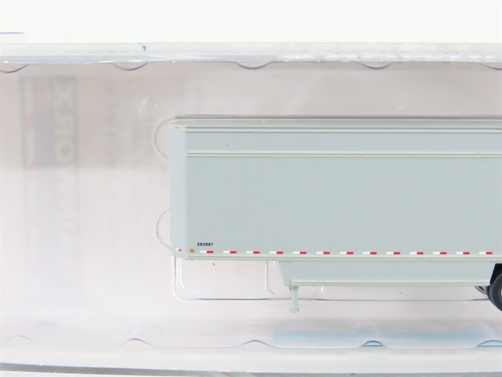 N Scale Trainworx Unlettered 28' Parcel Van Trailer #293887