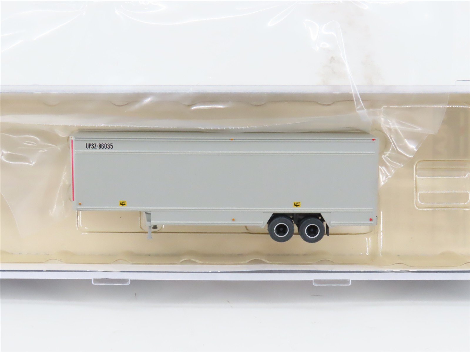 N Scale Trainworx 40144-39 UPSZ 40' Parcel Van Trailer #86035