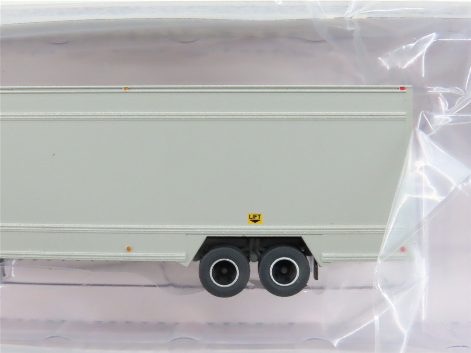 N Scale Trainworx 40144-41 UPSZ 40' Parcel Van Trailer #87346