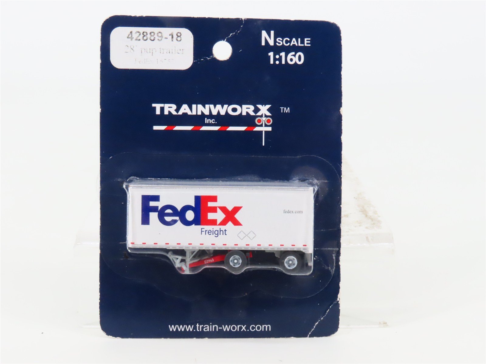 N Scale TrainWorx 42889-18 FedEx 28' Pup Trailer #15757