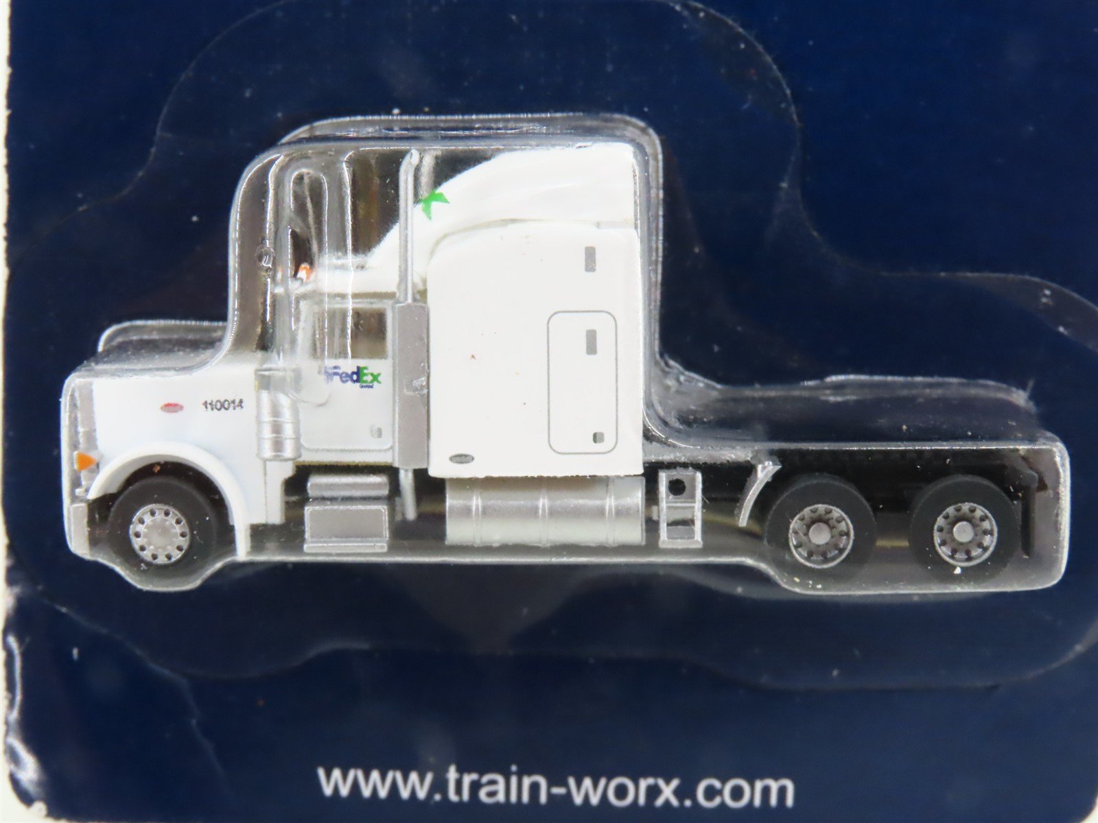 N Scale TrainWorx 47989-01 FedEx Peterbilt 379 Semi Truck