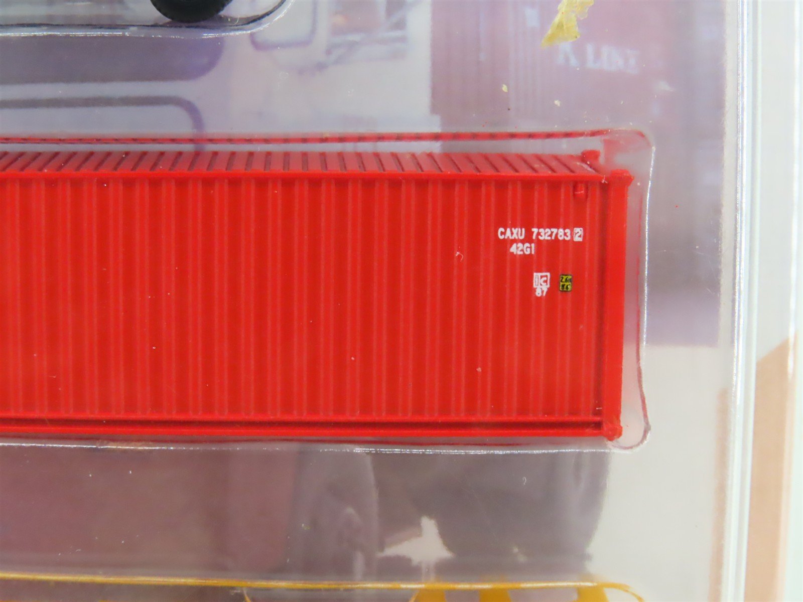 N Scale Kato 31-620 Tractor Trailer w/ 40' Container & Chassis