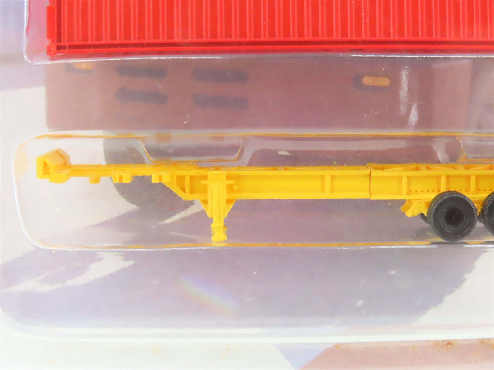 N Scale Kato 31-620 Tractor Trailer w/ 40' Container & Chassis