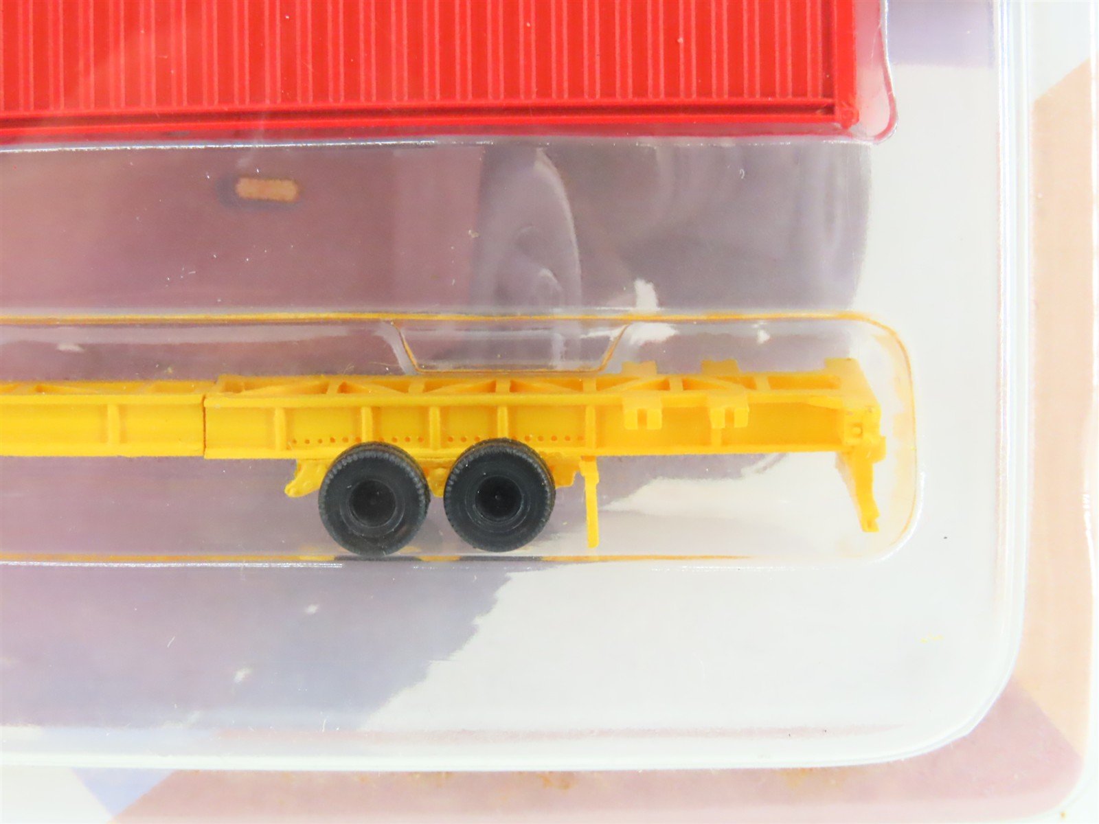 N Scale Kato 31-620 Tractor Trailer w/ 40' Container & Chassis
