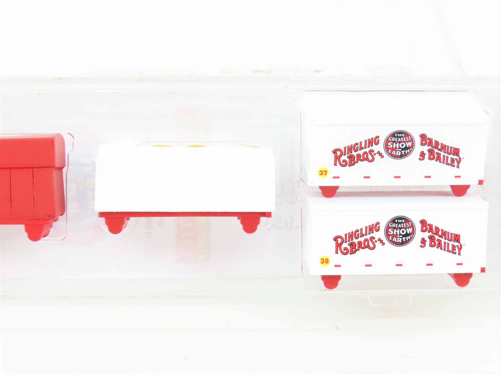 N Scale Micro-Trains MTL 46200010 Ringling Bros. Barnum Bailey Wagon Load 6-Pack