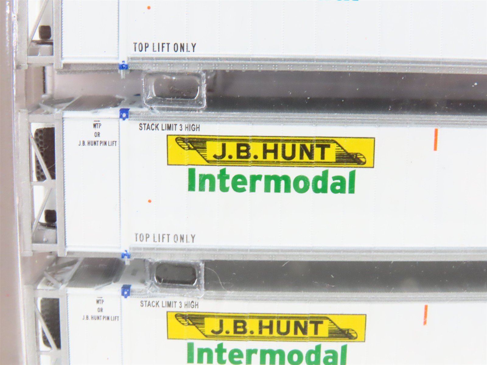 N Scaletrains.com SXT10233 JB Hunt Intermodal 53' Refrigerated Container 3-Pack