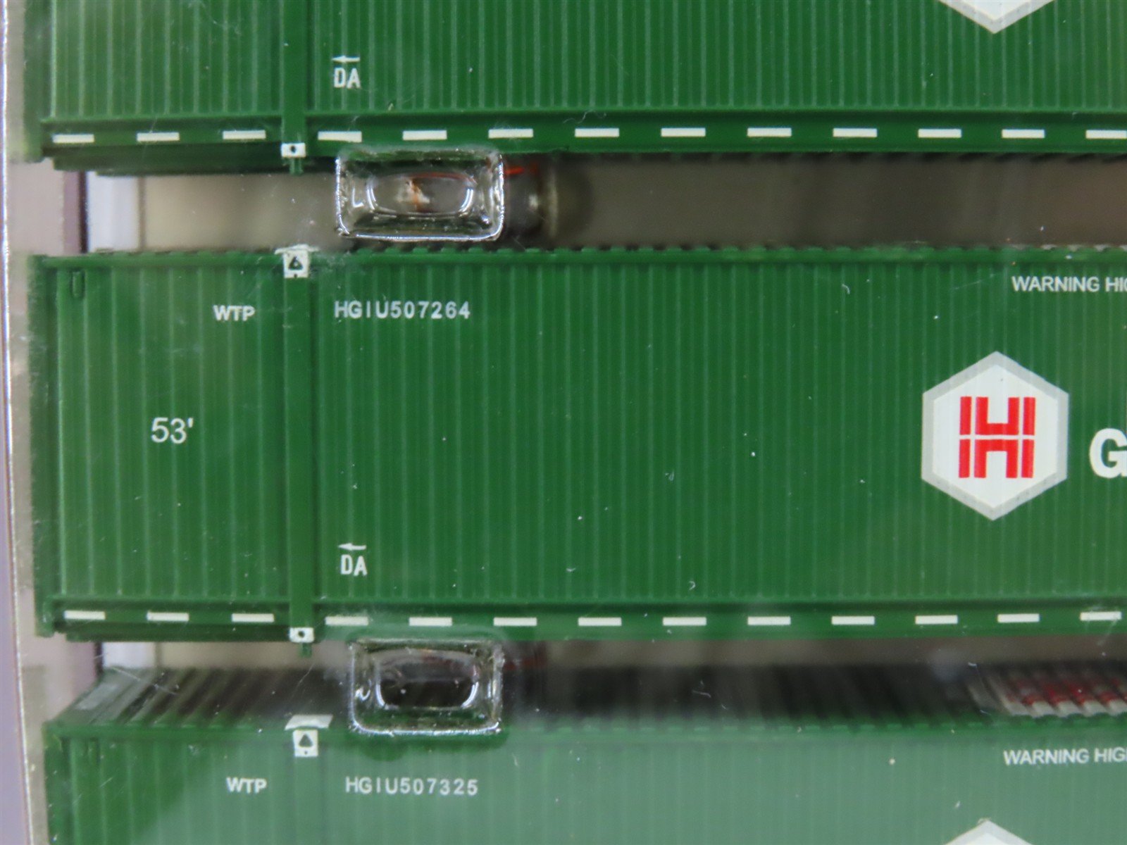 N Scaletrains.com SXT10643 Hub Group 53' Container 3-Pack