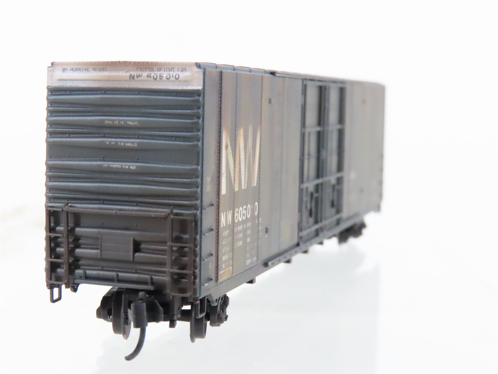 N Micro-Trains MTL 10244040 N&W Norfolk & Western 60' Boxcar #605010 Weathered