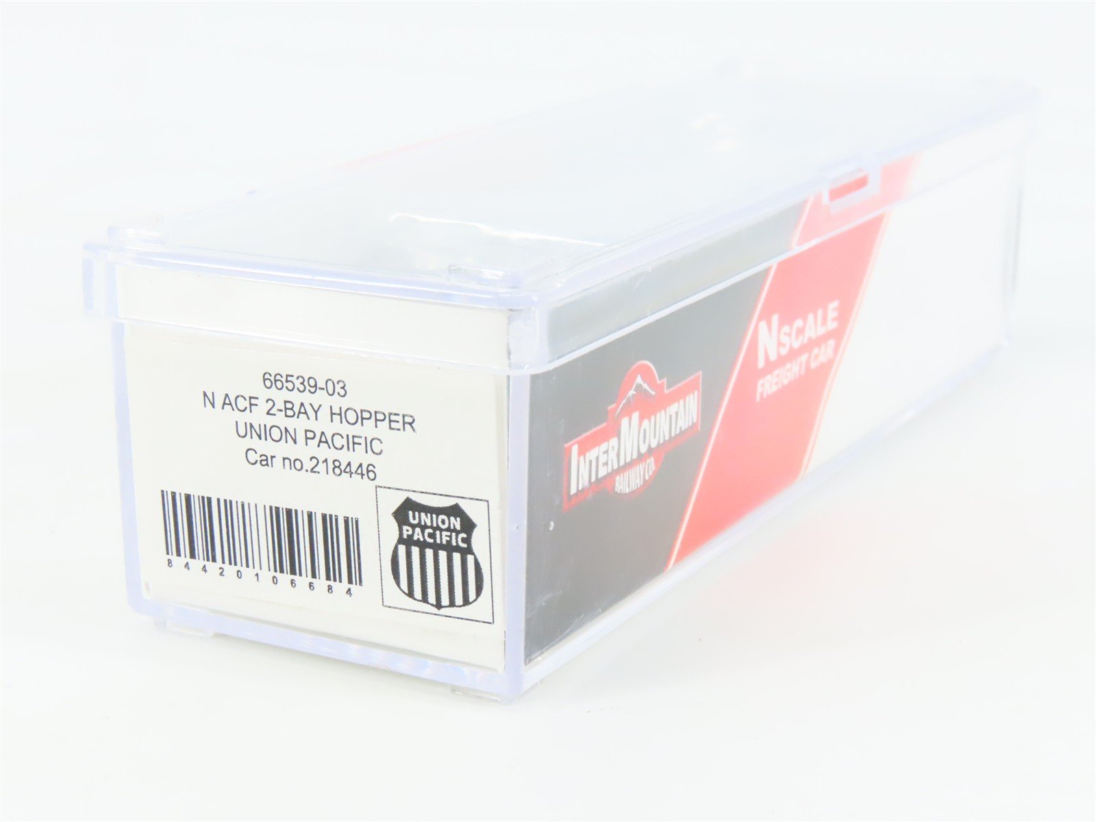 N Scale InterMountain 66539-03 UP Union Pacific 2-Bay Covered Hopper #218446