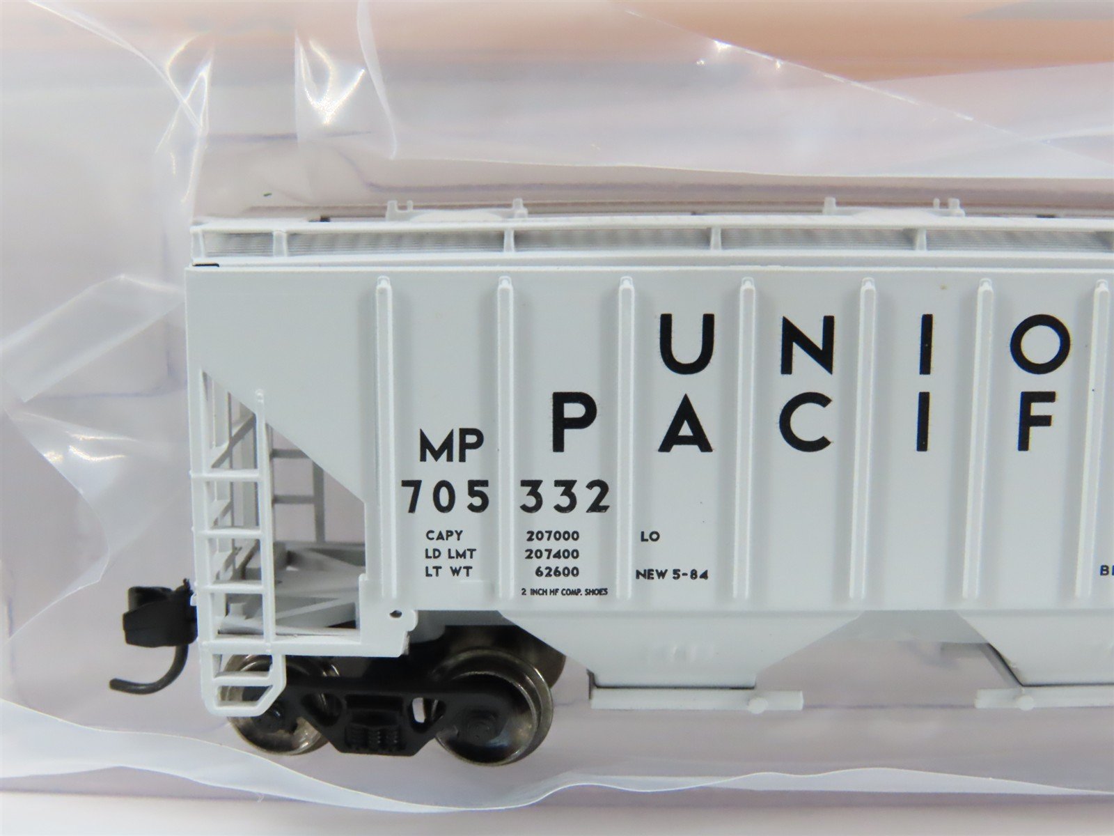 N Fox Valley Models FVM 85407-3 MP Union Pacific 2-Bay Covered Hopper #705332