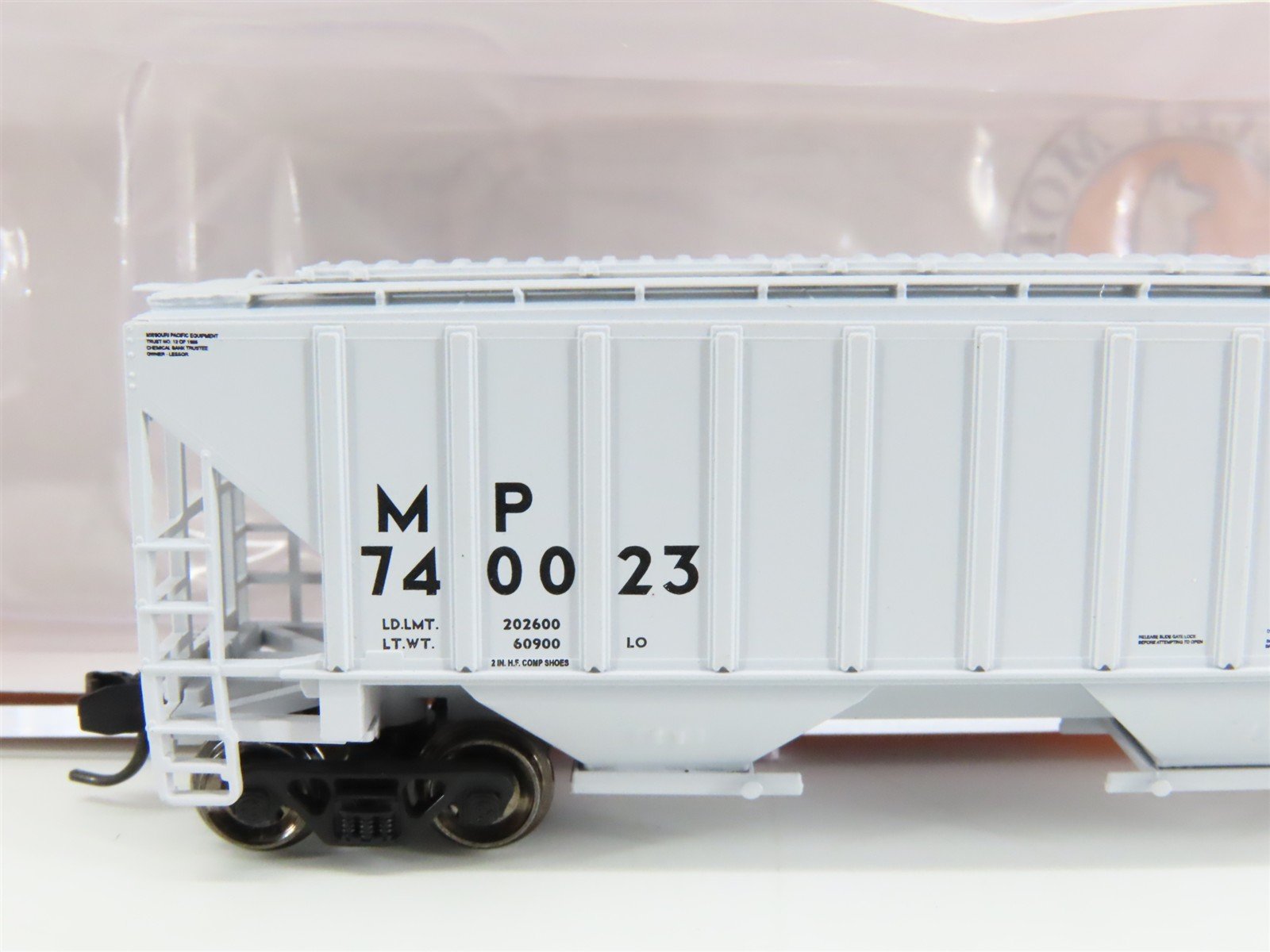 N Fox Valley Models FVM 85210-1 MP (UP) Missouri Pacific 3-Bay Hopper #740023
