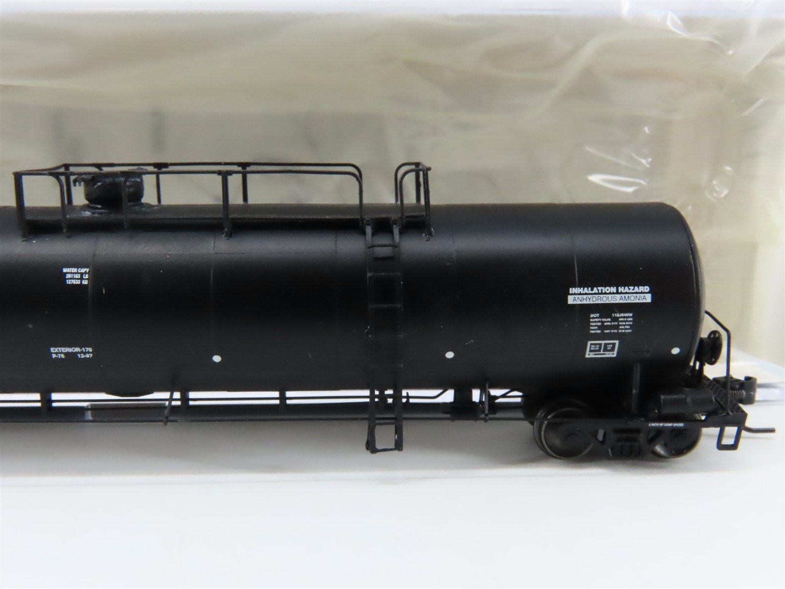 N Scale Athearn ATH23540 PROX Procor UTC 33K LPG Tank Car 