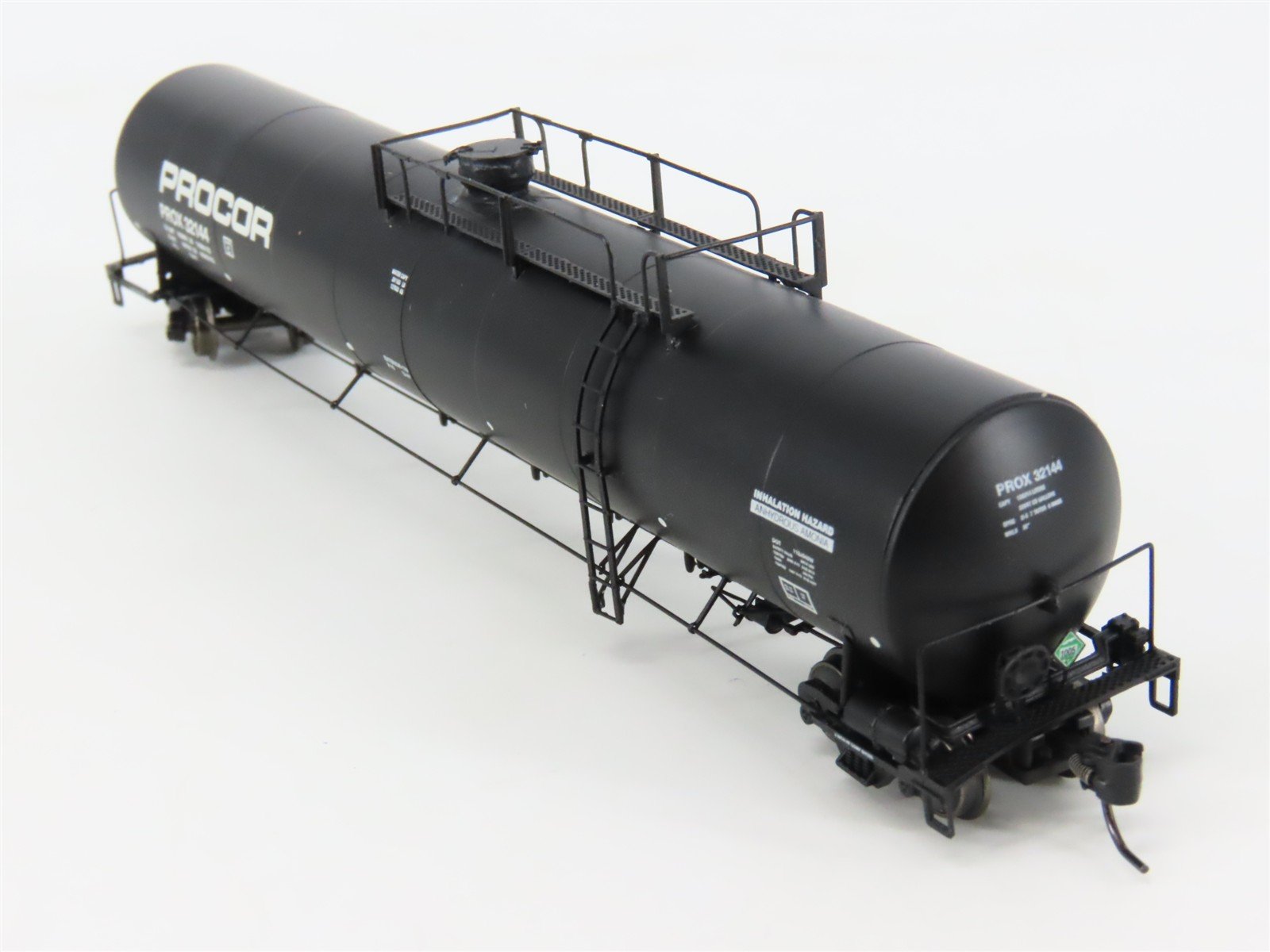 N Scale Athearn ATH23540 PROX Procor UTC 33K LPG Tank Car 