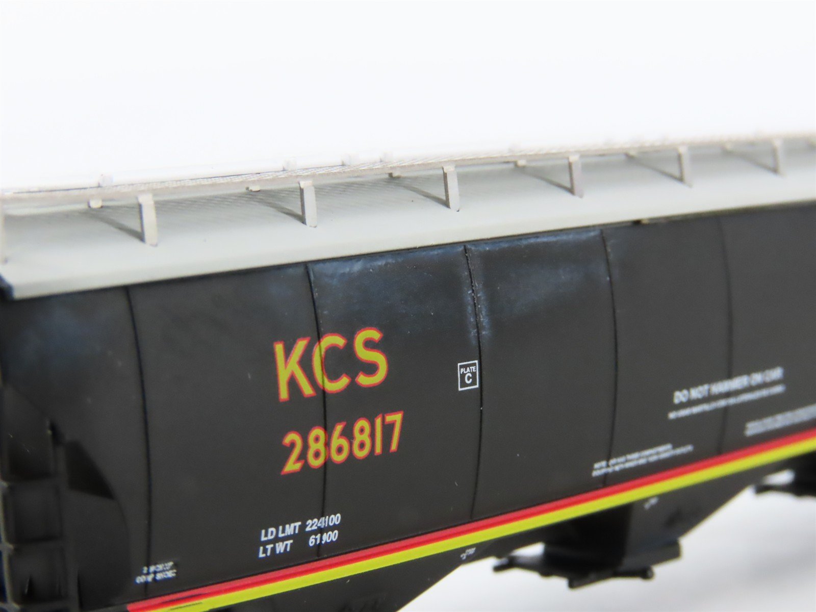 N InterMountain 67237-03 KCS Kansas City Southern 3-Bay Covered Hopper #286817