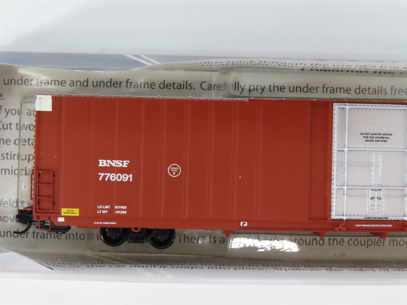 N Scale Trainworx 2939-02 BNSF Railway 86' Auto Parts Box Car #776091