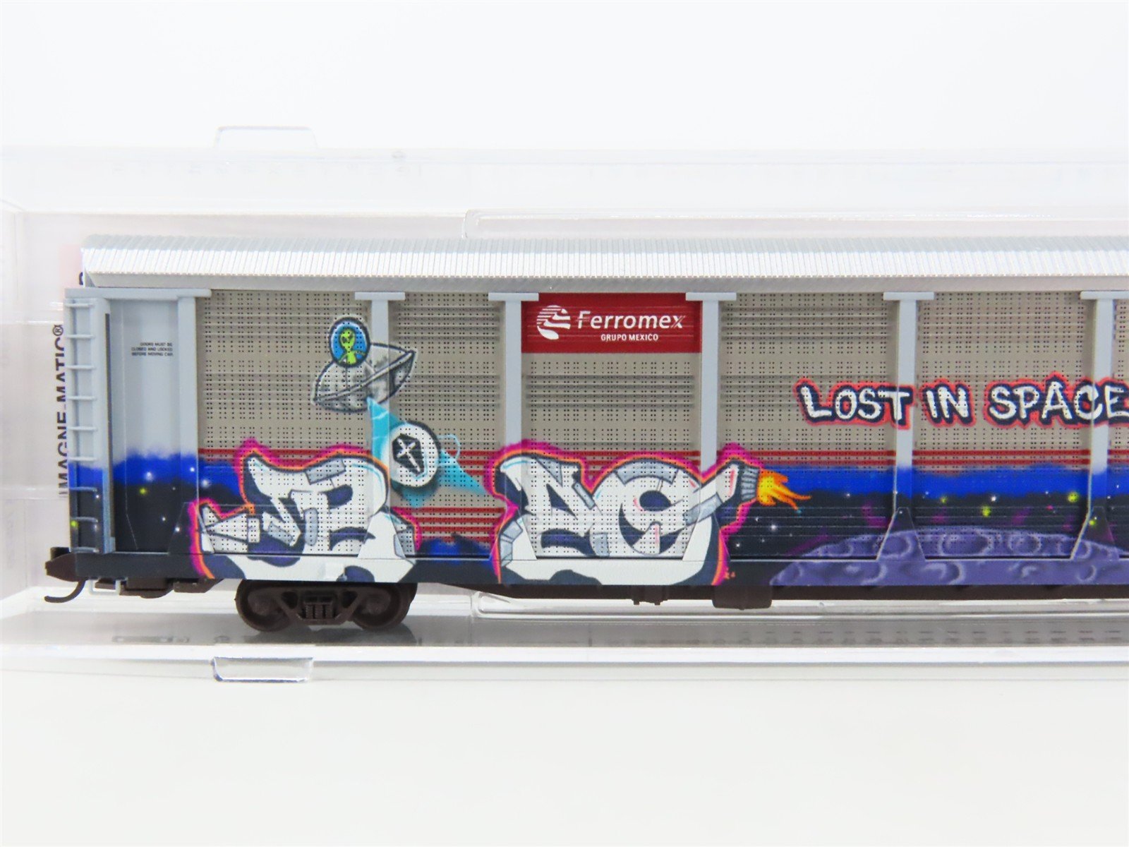 N Micro-Trains MTL 11144290 ETTX Ferromex 89' Tri-Level Auto Rack w/ Graffiti