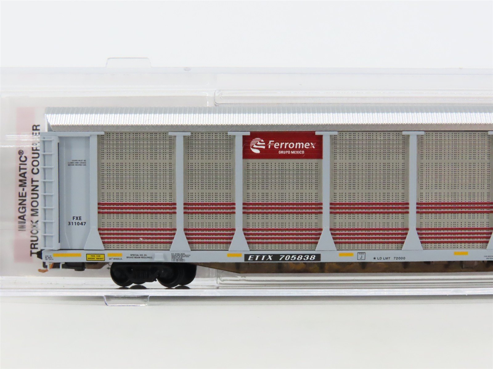 N Micro-Trains MTL 11100290 ETTX Ferromex 89' Tri-Level Closed Auto Rack #705838