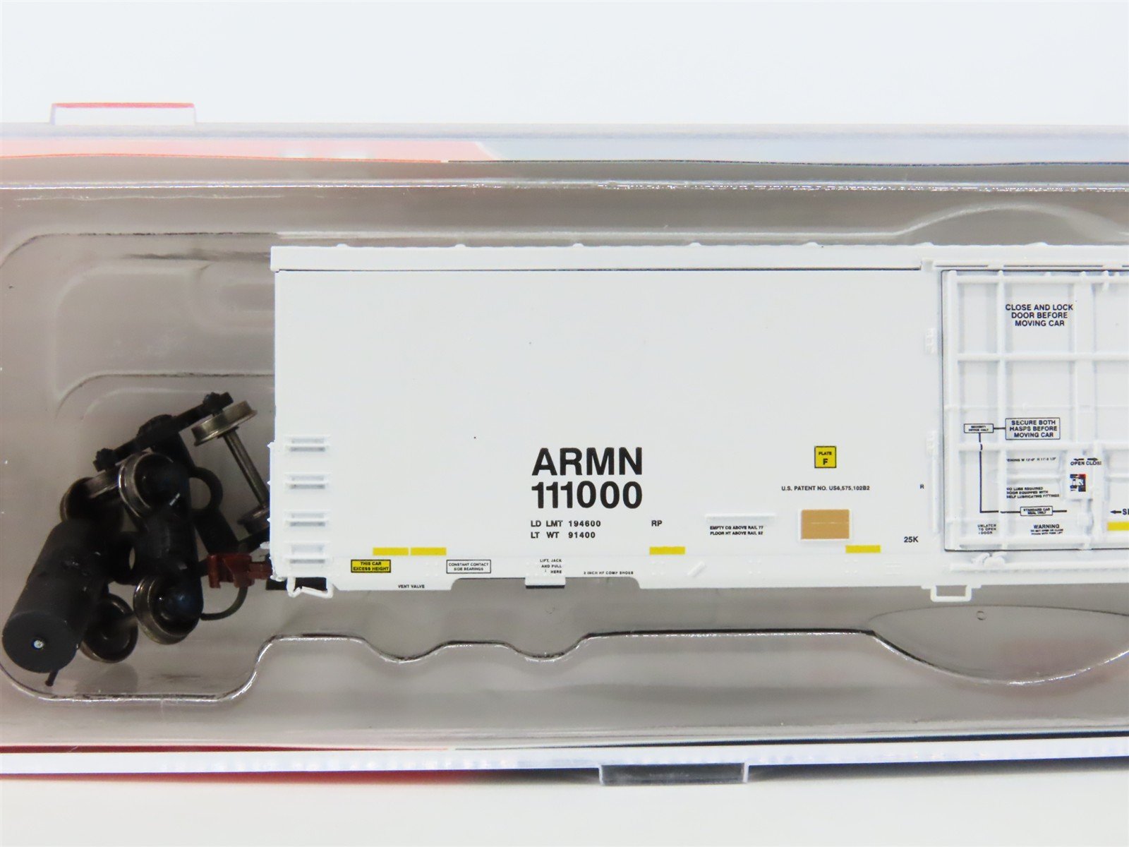 N Scale BLMA Models ARMN Union Pacific Trinity 64' Modern Reefer #111000