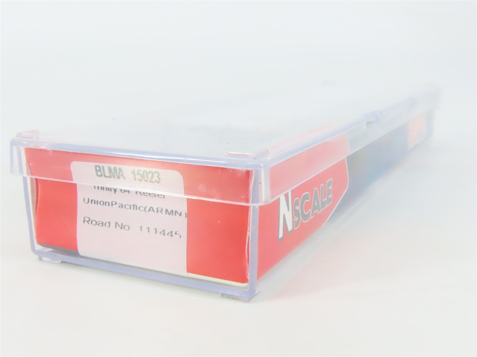 N Scale BLMA Models 15023 ARMN Union Pacific Trinity 64' Modern Reefer #111445
