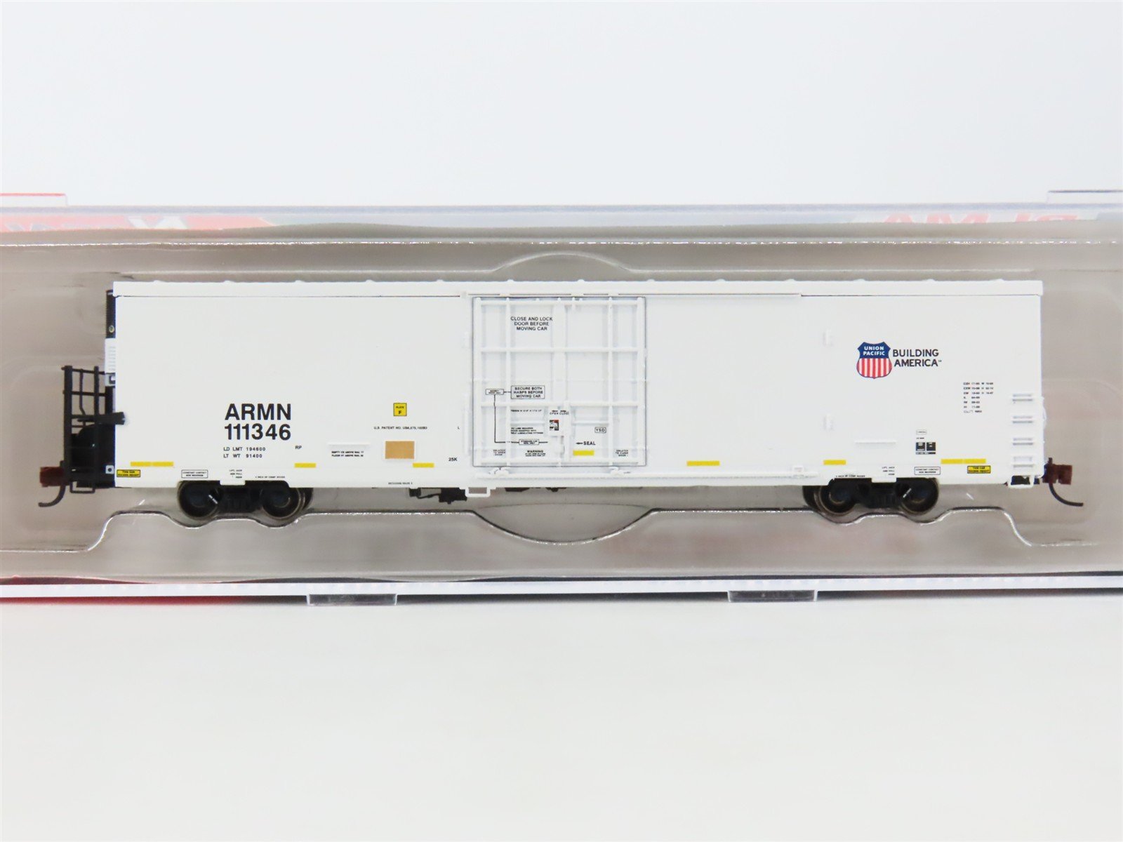N Scale BLMA Models 15017 ARMN Union Pacific Trinity 64' Modern Reefer #111346