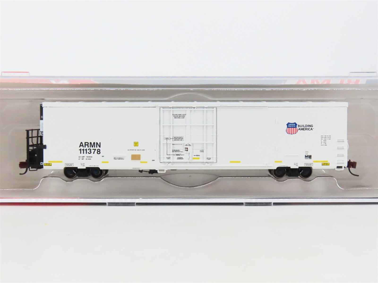 N Scale BLMA Models 15018 ARMN Union Pacific Trinity 64' Modern Reefer #111378