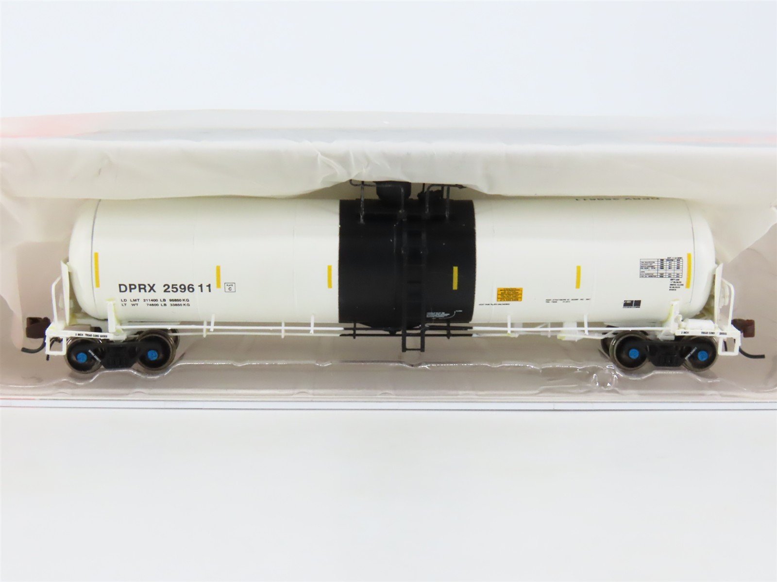 N Scale BLMA Models 20037 DPRX TrinityRail 31K Crude Oil Tank Car #259611