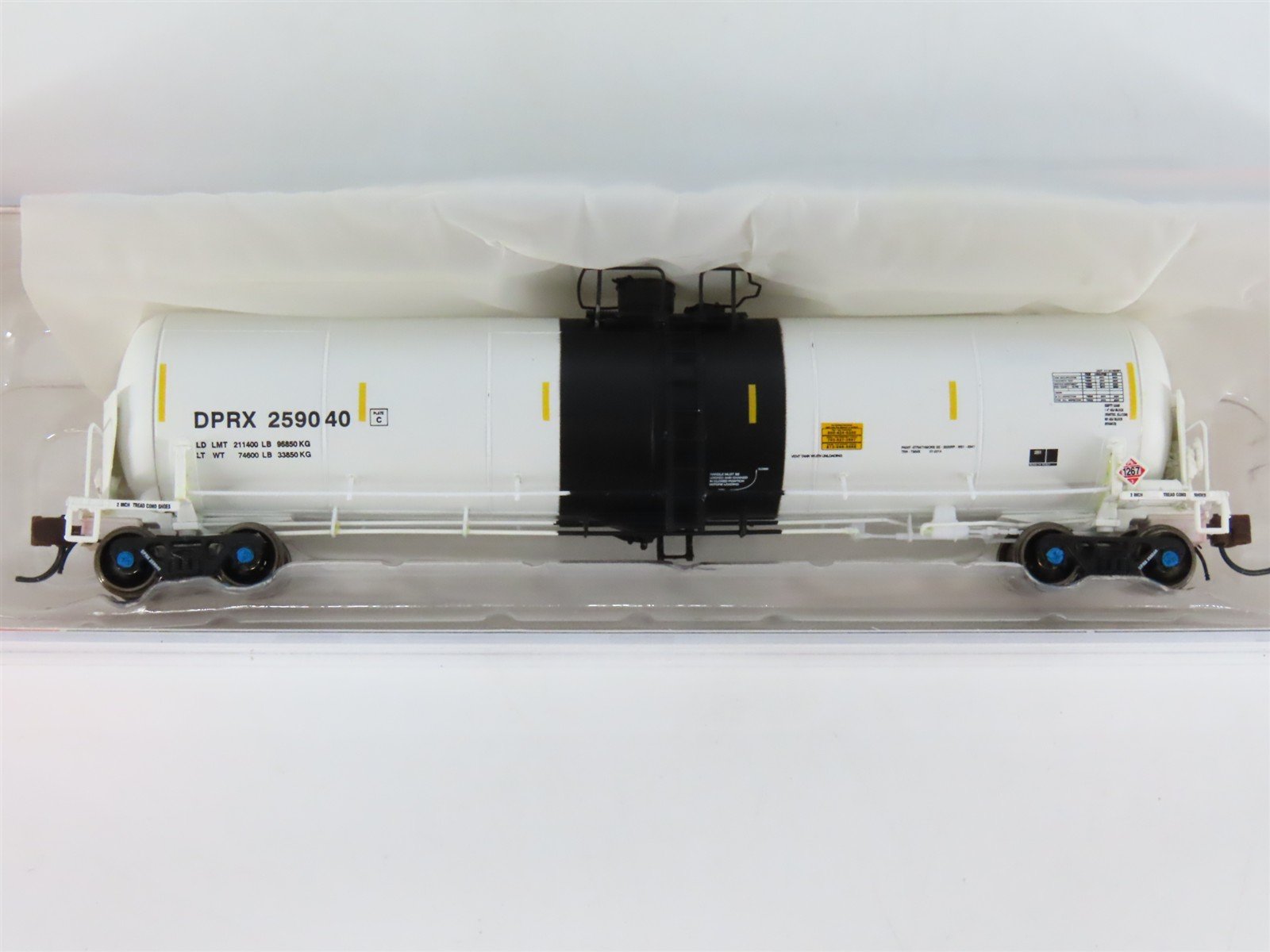 N Scale BLMA Models 20026 DPRX TrinityRail 31K Crude Oil Tank Car #259040