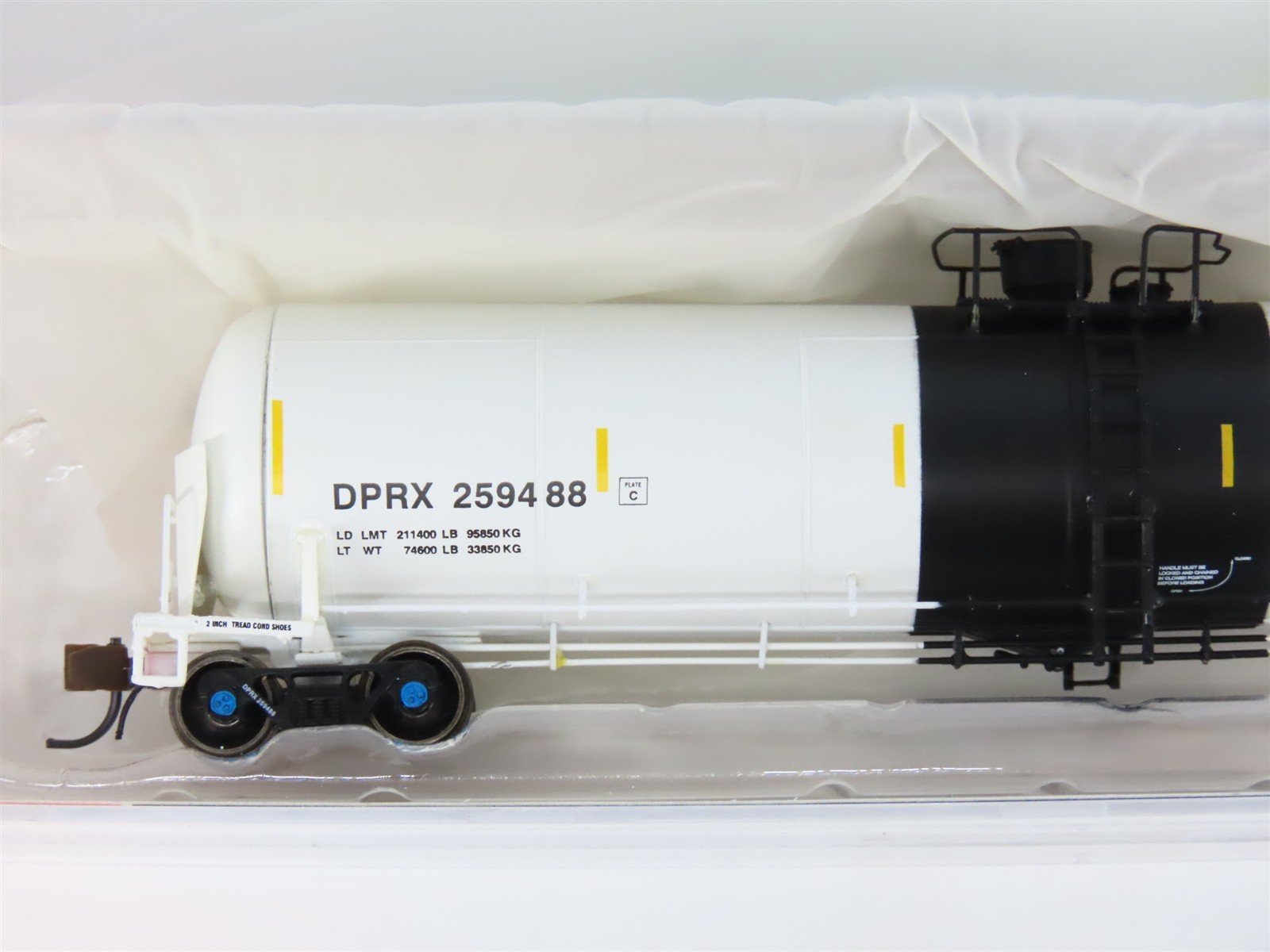 N Scale BLMA Models 20035 DPRX TrinityRail 31K Crude Oil Tank Car #259488