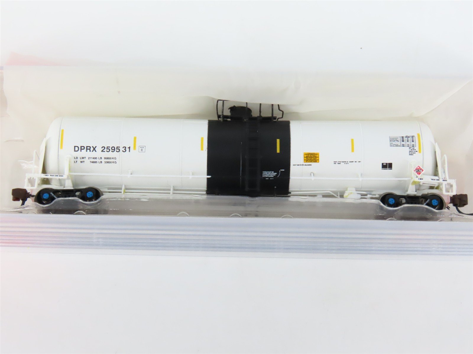 N Scale BLMA Models 20036 DPRX TrinityRail 31K Crude Oil Tank Car #259531