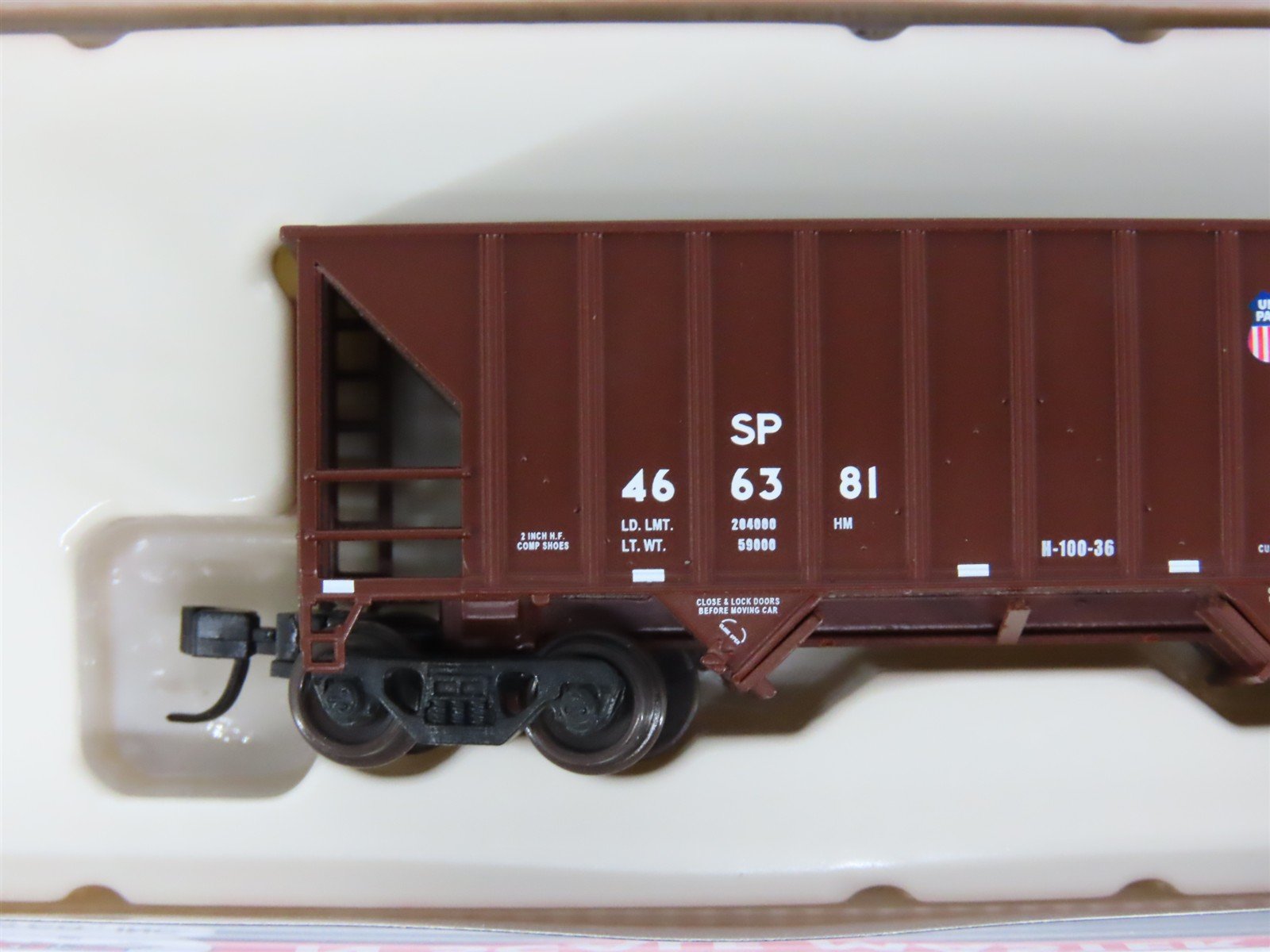 N Scale Atlas Master Line 50004551 SP Union Pacific 2-Bay Open Hopper #466381