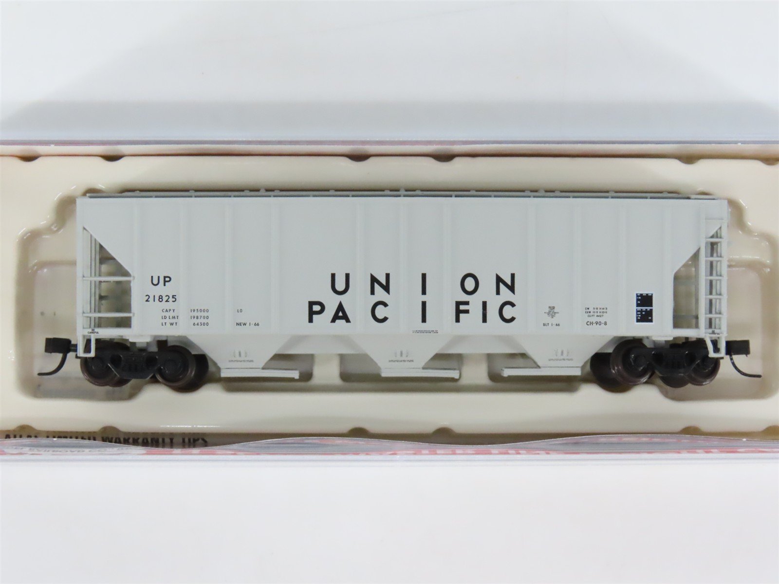 N Scale Atlas Master Line 50004605 UP Union Pacific 3-Bay Covered Hopper #21825
