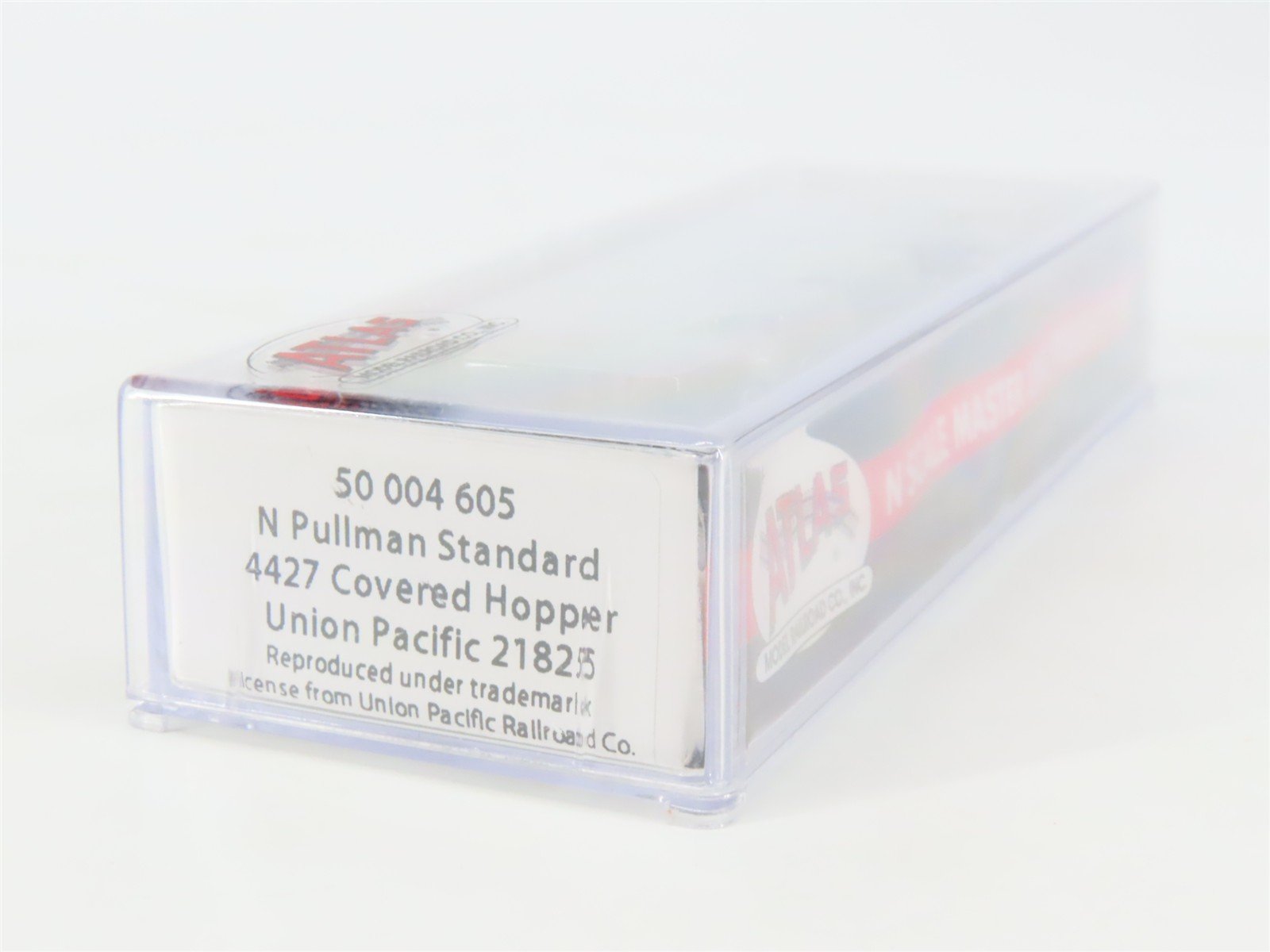 N Scale Atlas Master Line 50004605 UP Union Pacific 3-Bay Covered Hopper #21825