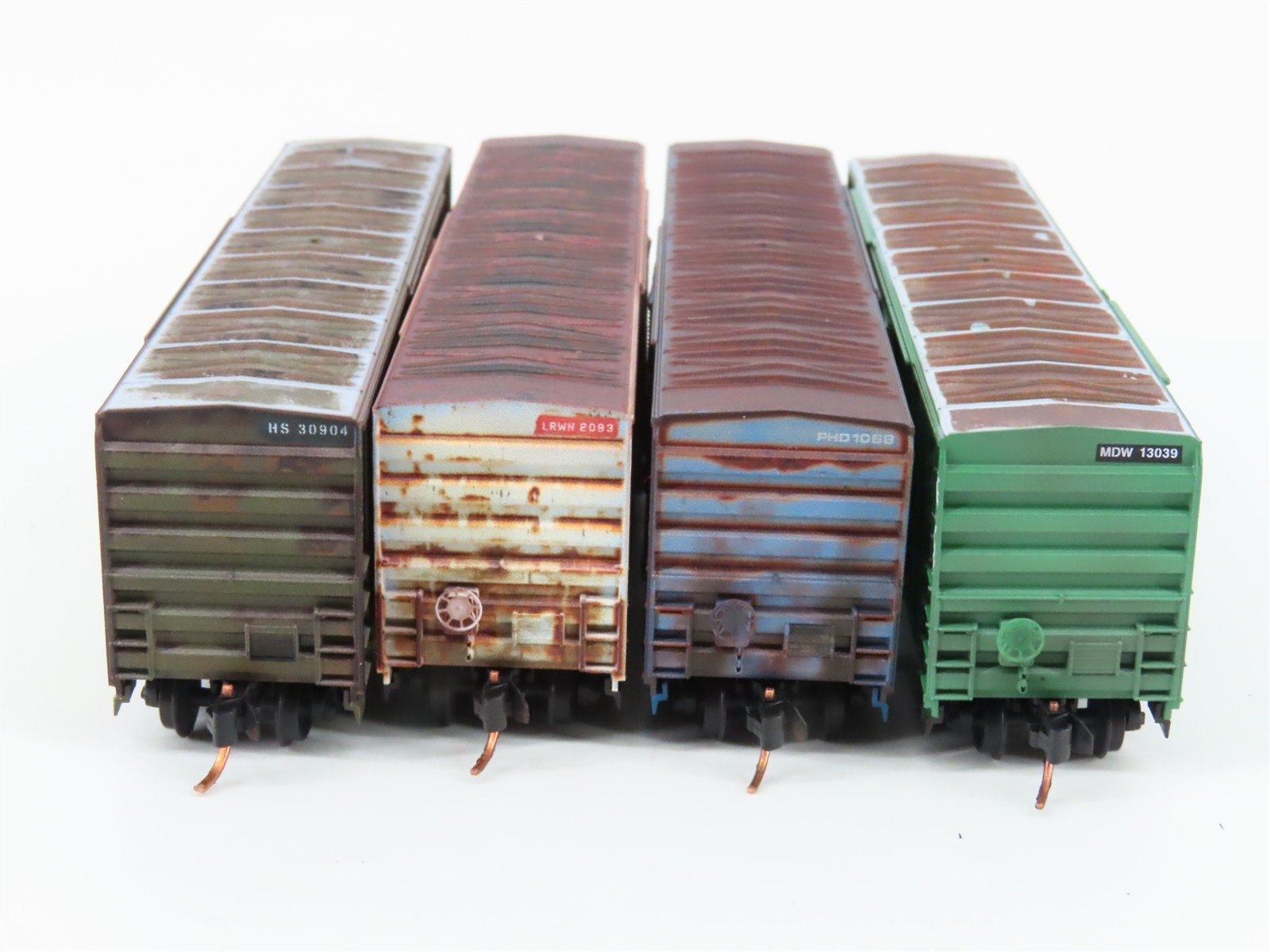N Scale Micro-Trains MTL 99305530 Ex-Per Diem Graffiti Boxcar 4-Car Runner Pack