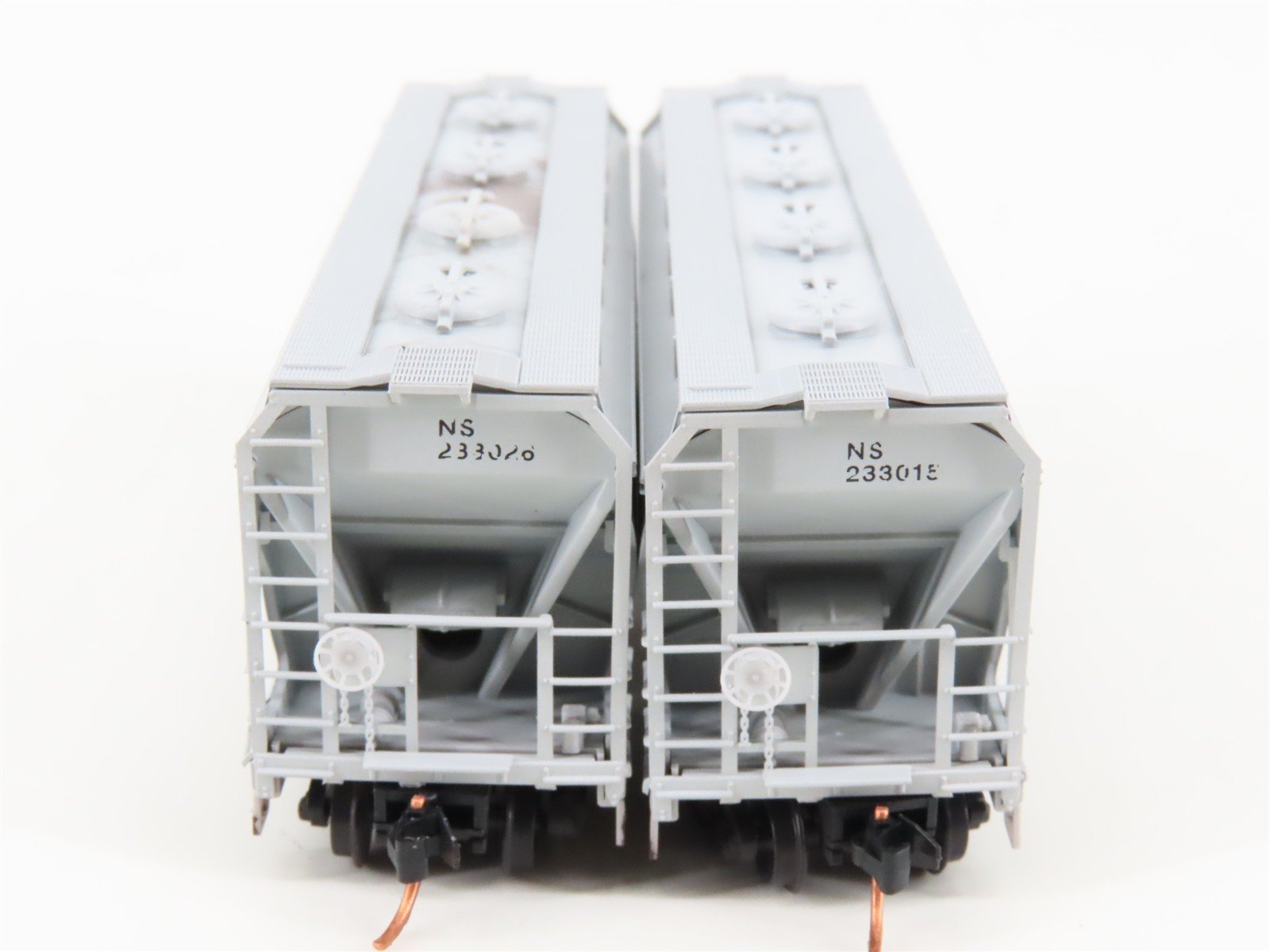 N Scale Micro-Trains MTL 09244460 NS Graffiti 2-Bay Hopper 2-Car Runner Pack
