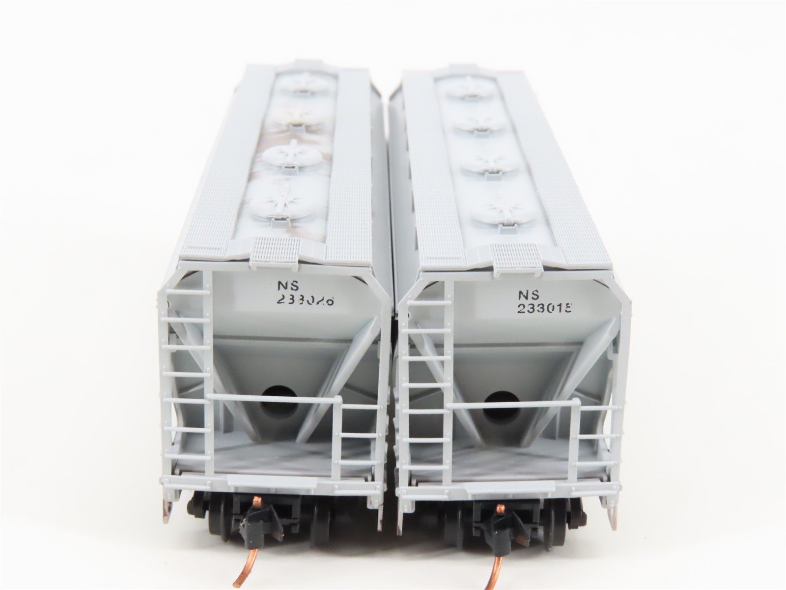N Scale Micro-Trains MTL 09244460 NS Graffiti 2-Bay Hopper 2-Car Runner Pack