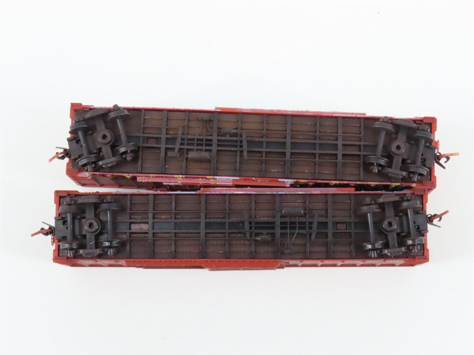 N Micro-Trains MTL 99305470 Day of the Dead Graffiti Boxcar 2-Car Runner Pack
