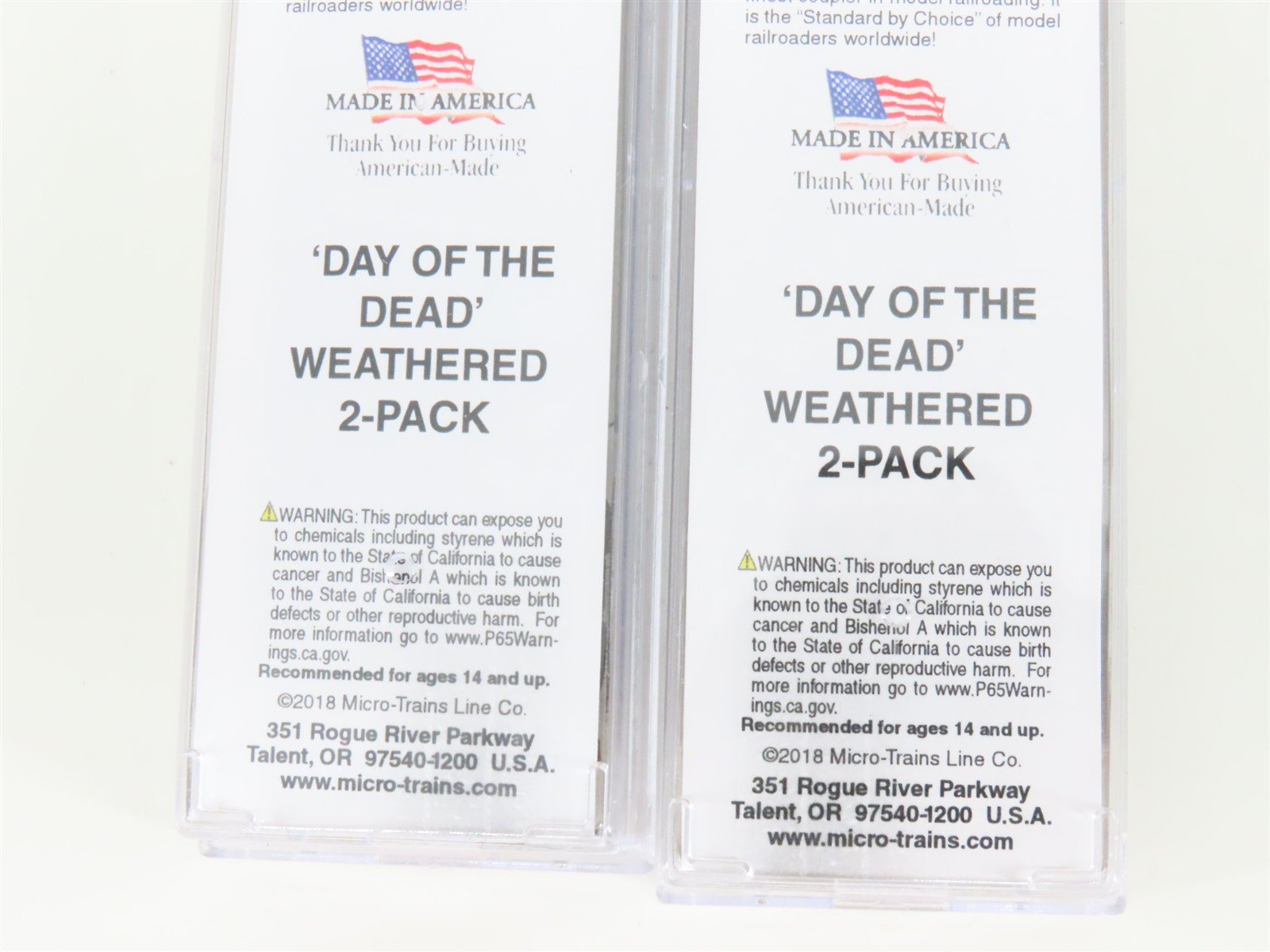 N Micro-Trains MTL 99305470 Day of the Dead Graffiti Boxcar 2-Car Runner Pack