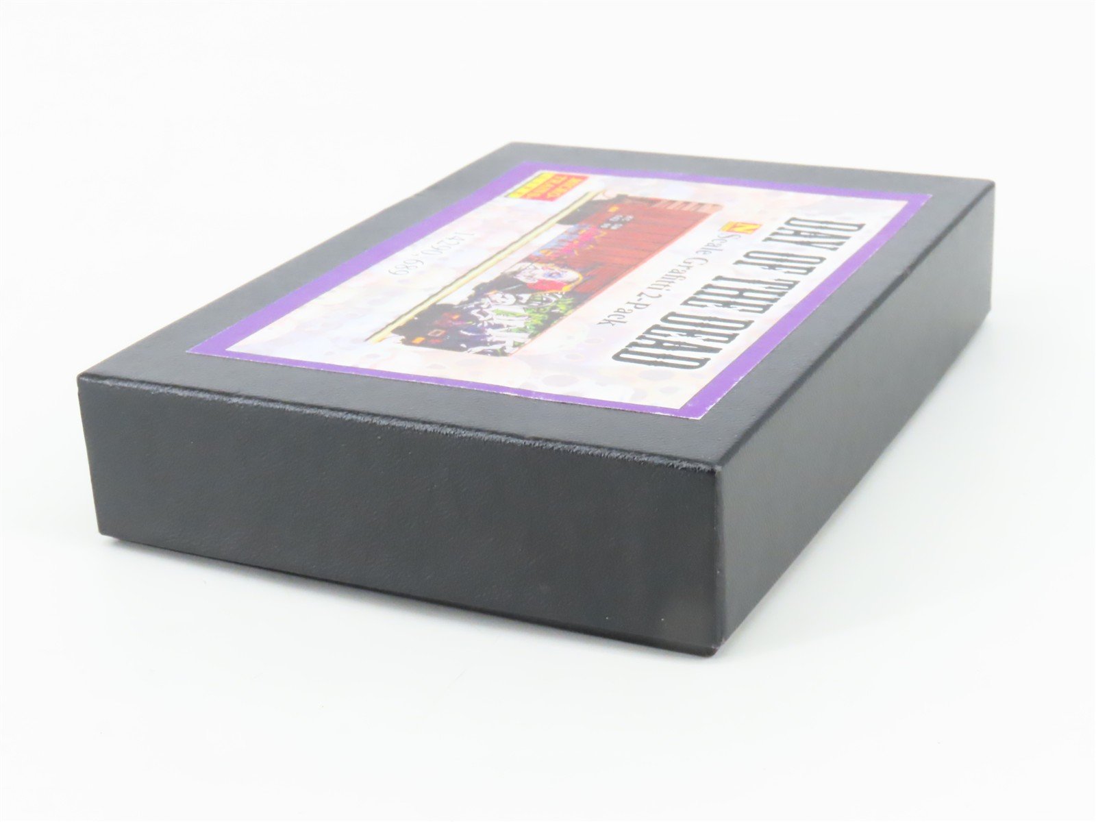 N Micro-Trains MTL 99305470 Day of the Dead Graffiti Boxcar 2-Car Runner Pack